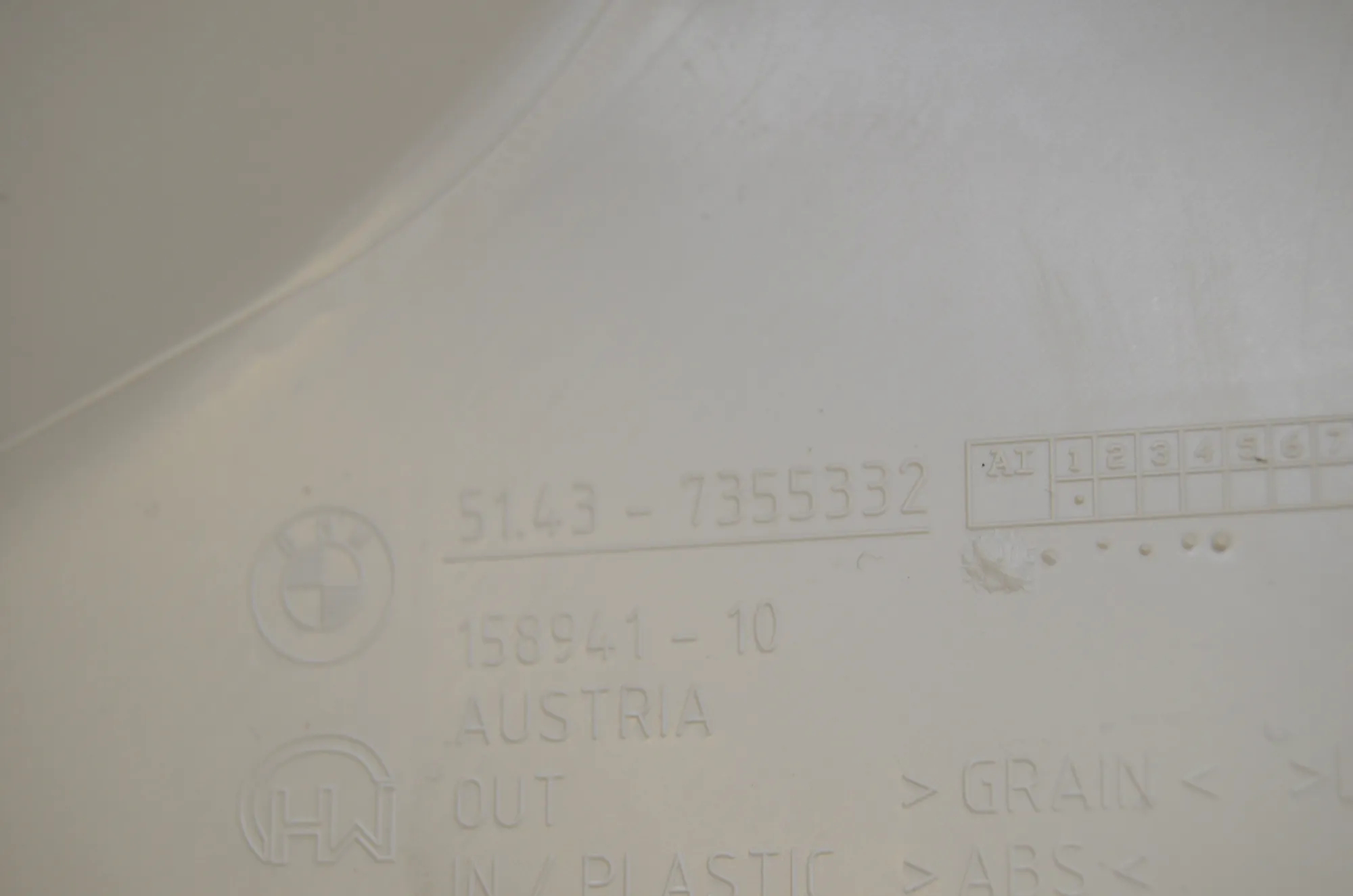 Right Side B Pillar Trim – OEM 7355332 · BMW 7 (G11, G12) 750 d, Ld xDrive 2016 – 4