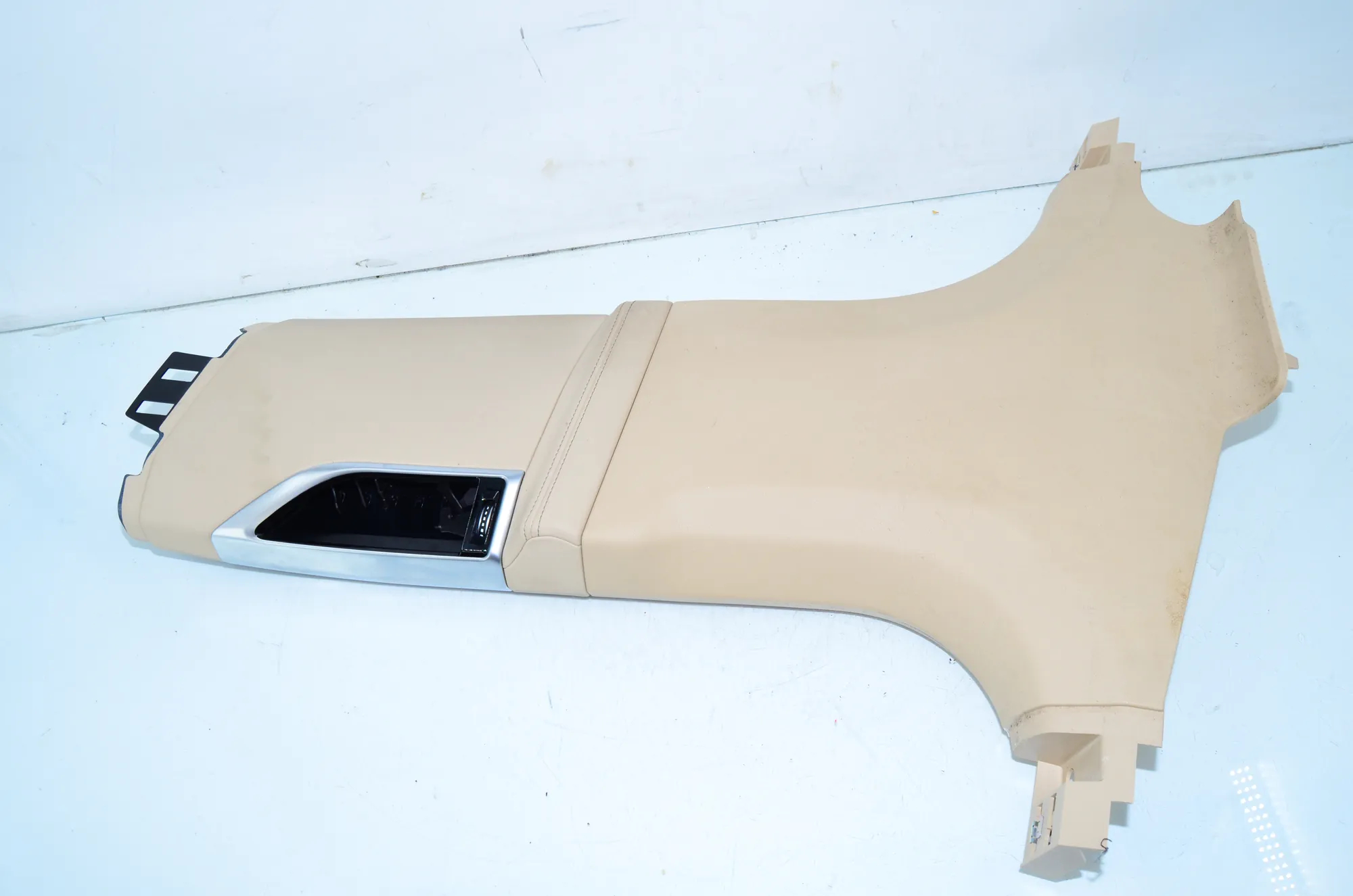 Left Side B Pillar Trim – OEM 7355331 · BMW 7 (G11, G12) 750 d, Ld xDrive 2016 – 2