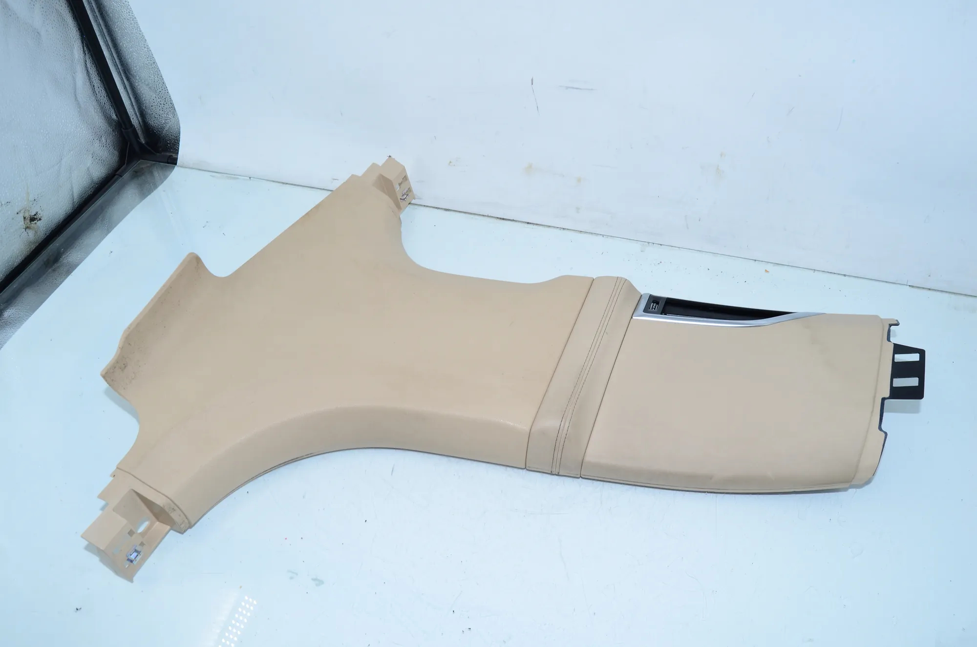 Left Side B Pillar Trim – OEM 7355331 · BMW 7 (G11, G12) 750 d, Ld xDrive 2016 – 3