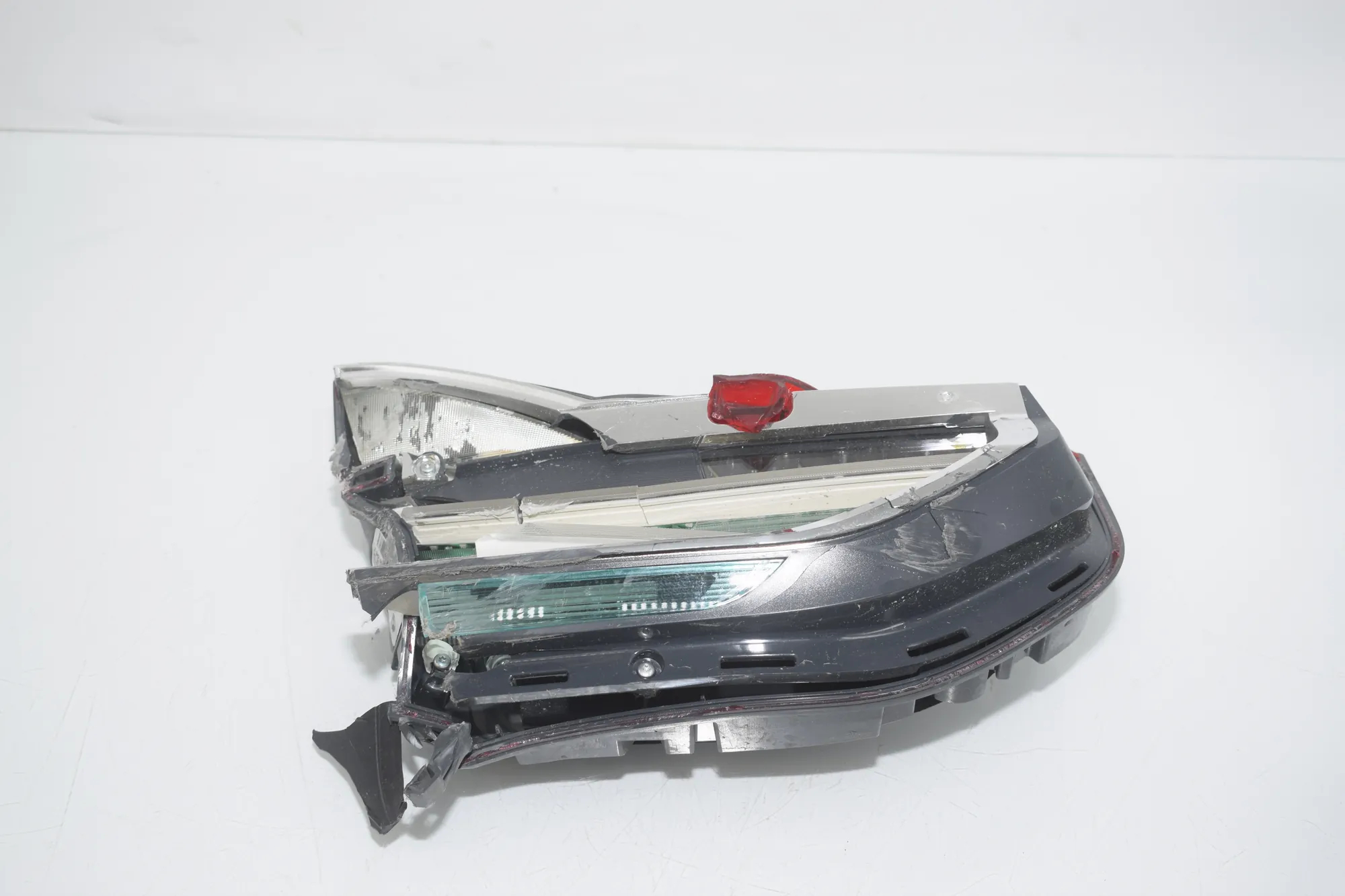 Left Side Tailgate Tail Light – OEM 7342967 · BMW 7 (G11, G12) 750 d, Ld xDrive 2016