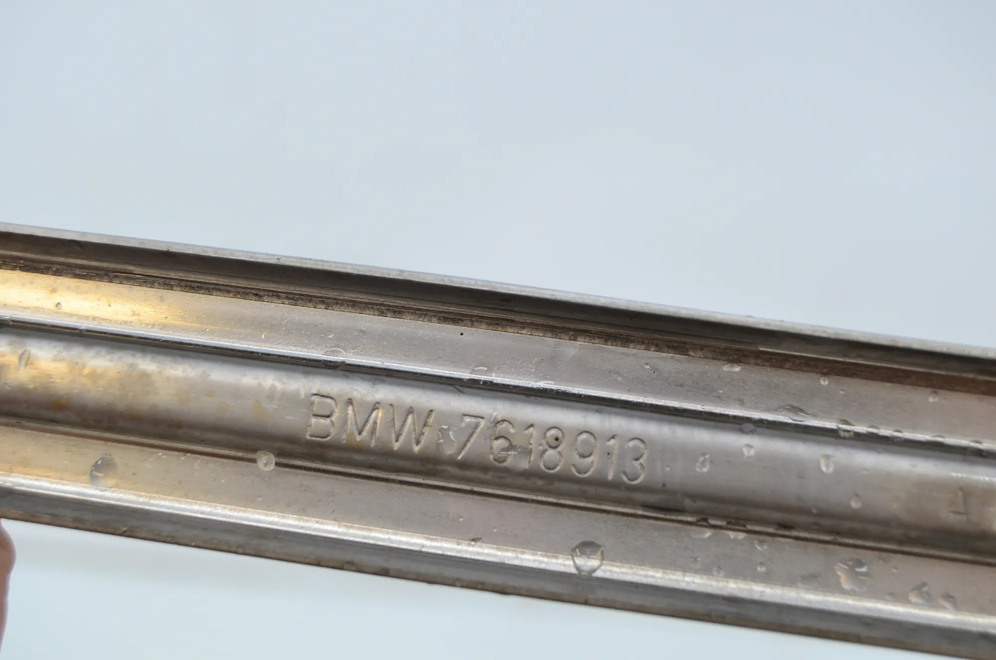 Fuel Tank Holder – OEM 7618913 · BMW 3 Touring (G21) (2019 - -) 318 i 2023 – 4