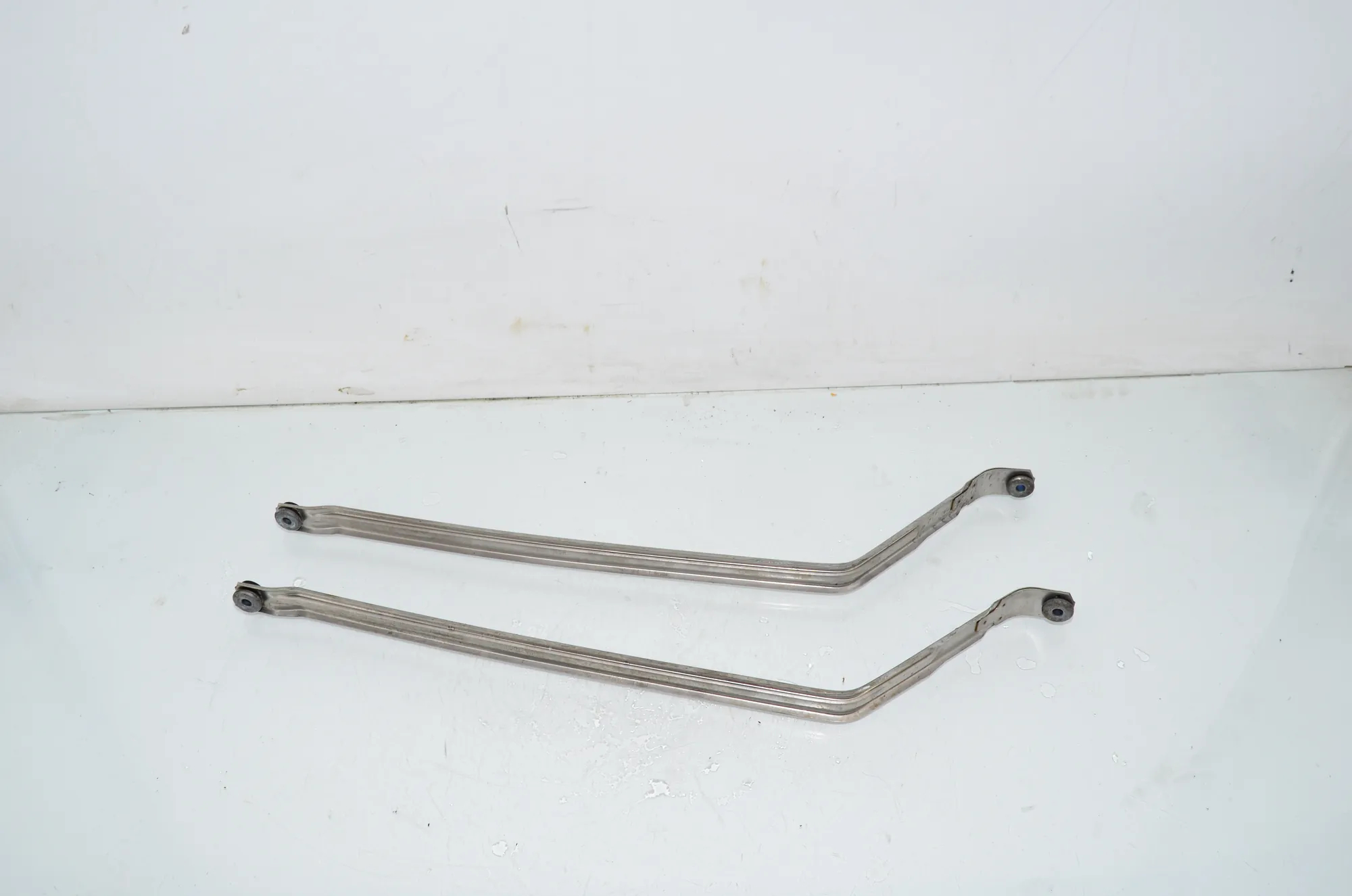 Fuel Tank Holder – OEM 7618913 · BMW 3 Touring (G21) (2019 - -) 318 i 2023 – 3
