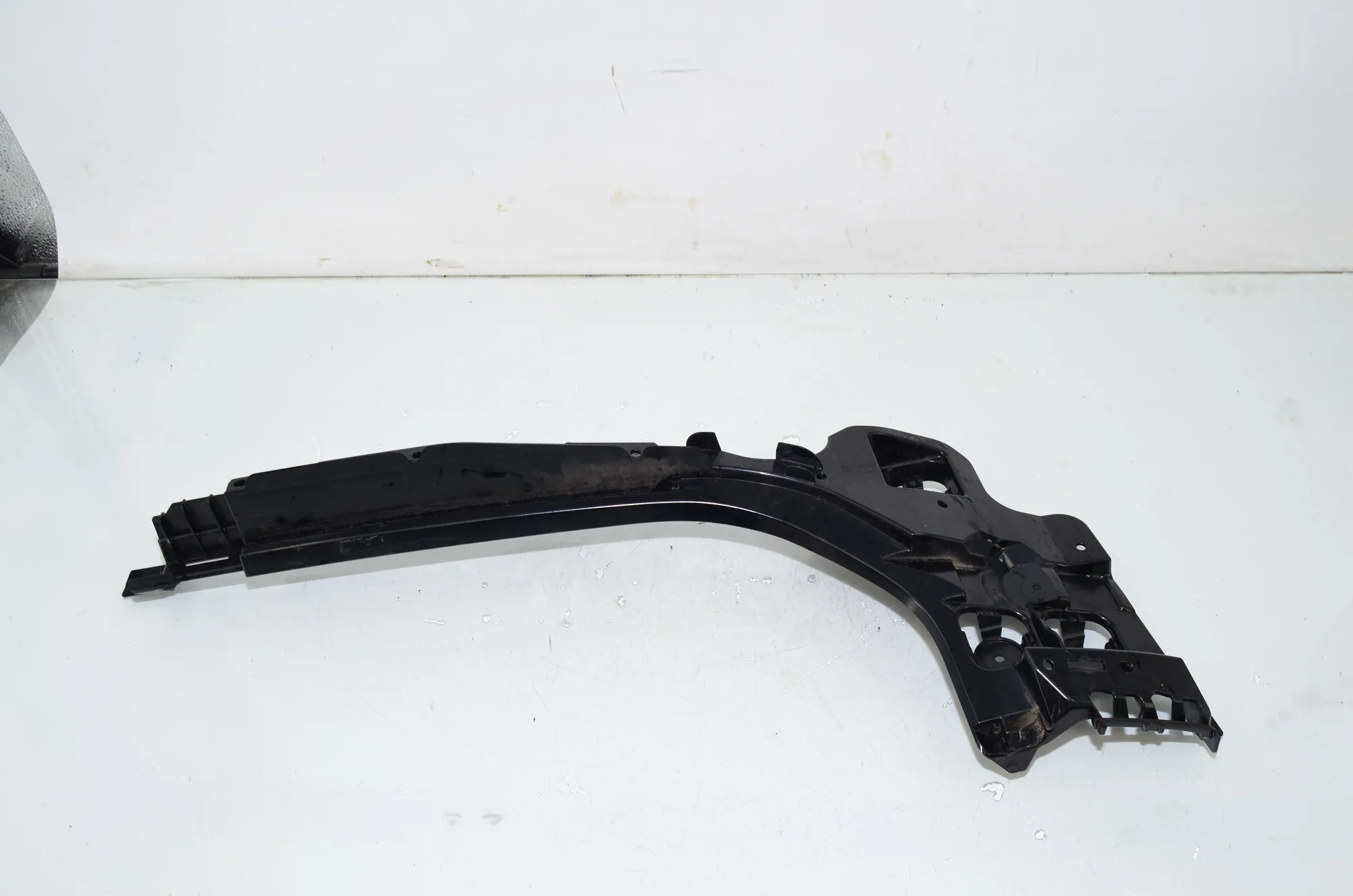 Rear Left Bumper Bracket – OEM 5A1CC61 · BMW 3 Touring (G21) (2019 - -) 318 i 2023 – 2