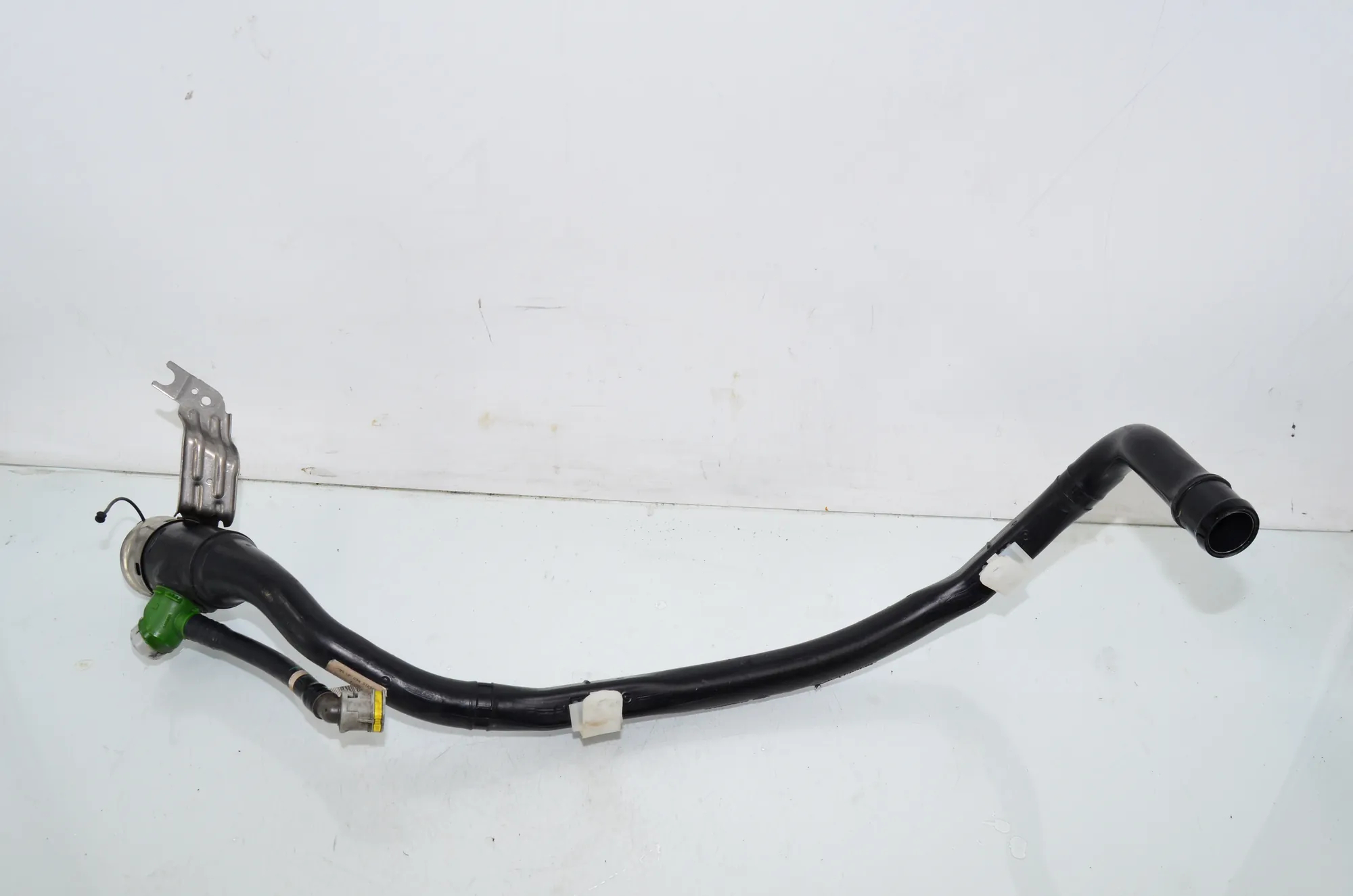 Fuel Tank Pipe – OEM 7353911 · BMW 5 (G30) (2016 - -) M 550 d xDrive 2020