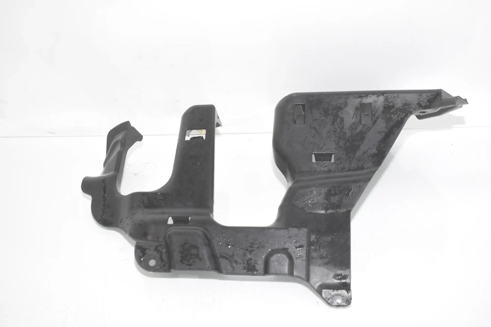 Control Arm Cover – OEM 7347022 · BMW 5 (G30) (2016 - -) M 550 d xDrive 2020