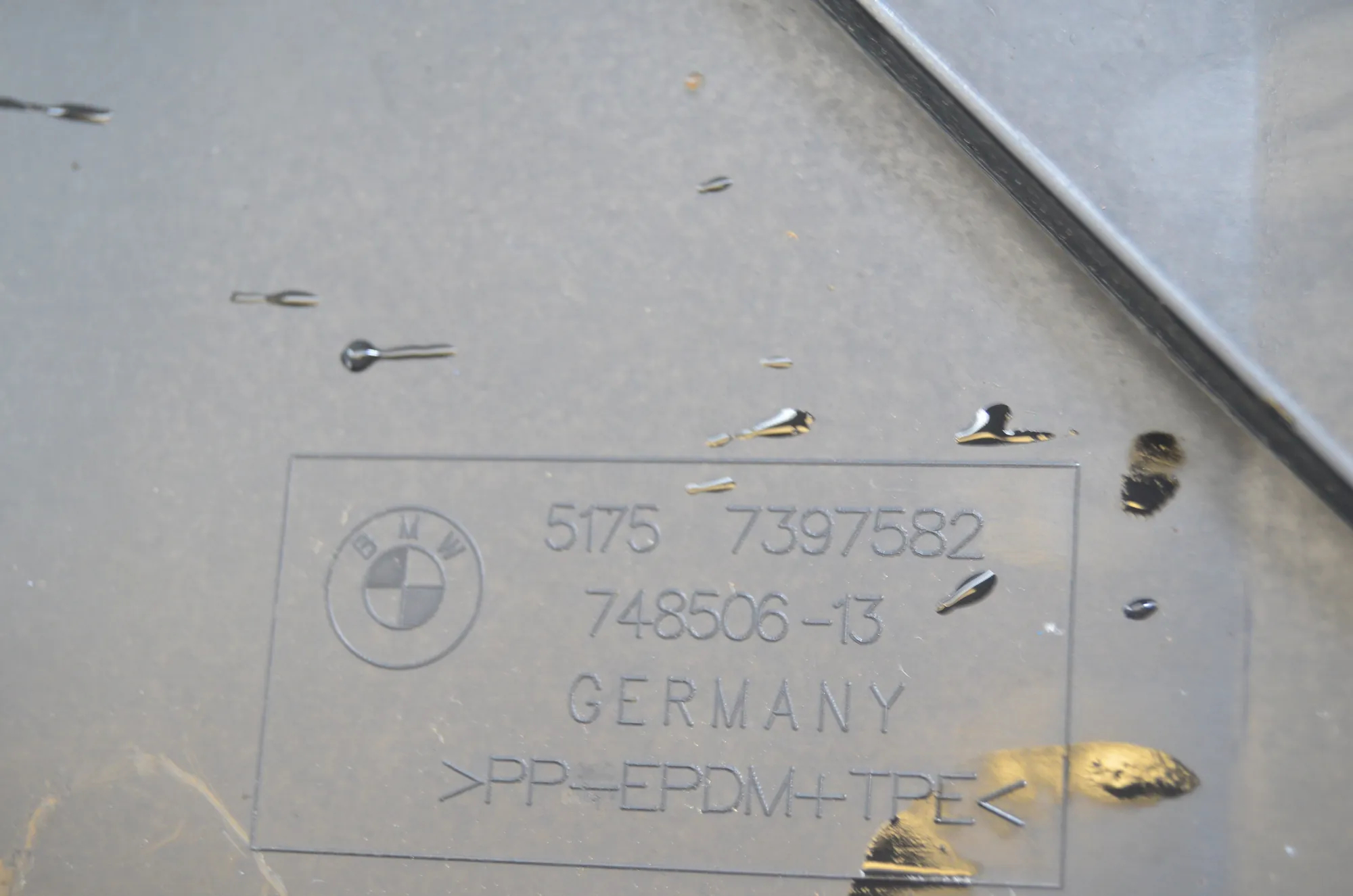 Rear Right Underbody Cover – OEM 7397582 · BMW 5 (G30) (2016 - -) M 550 d xDrive 2020 – 4