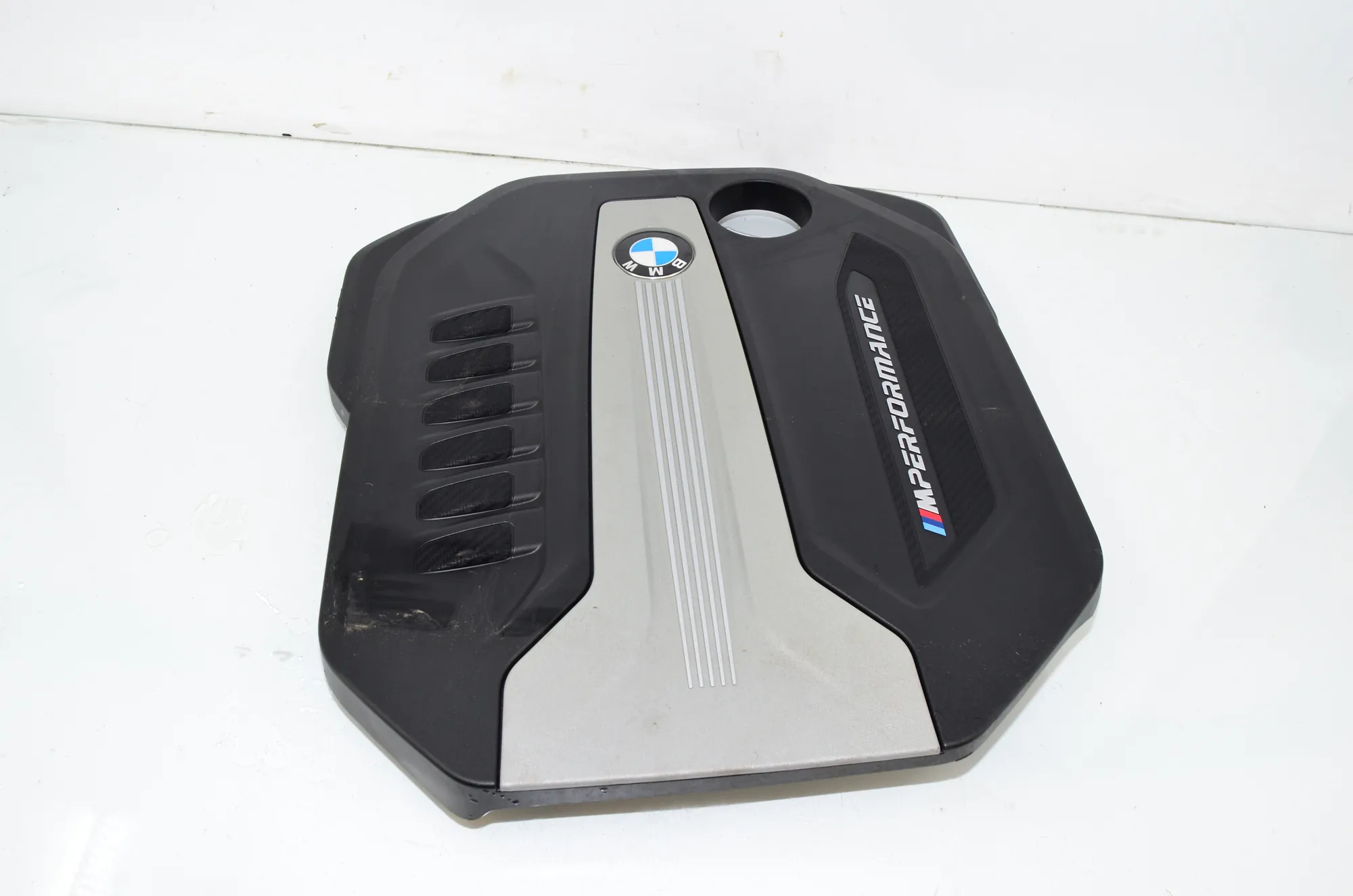 Engine Cover – OEM 8571307 · BMW 5 (G30) (2016 - -) M 550 d xDrive 2020 – 2