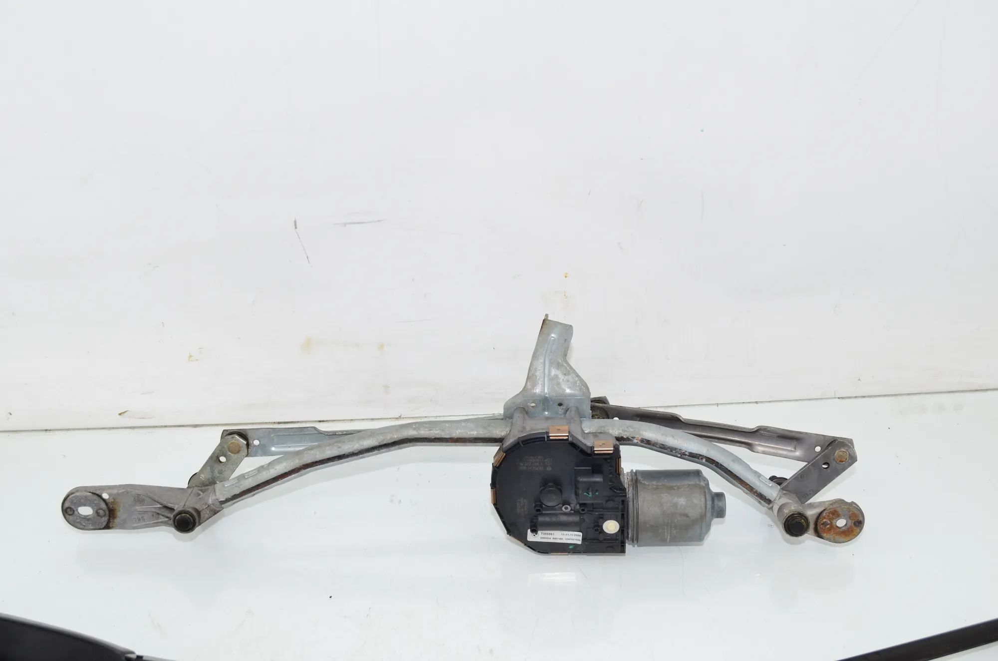 Front Windshield Wiper Mechanism – OEM 7306266 · BMW 5 Touring (F11) 530 d xDrive 2011 – 2