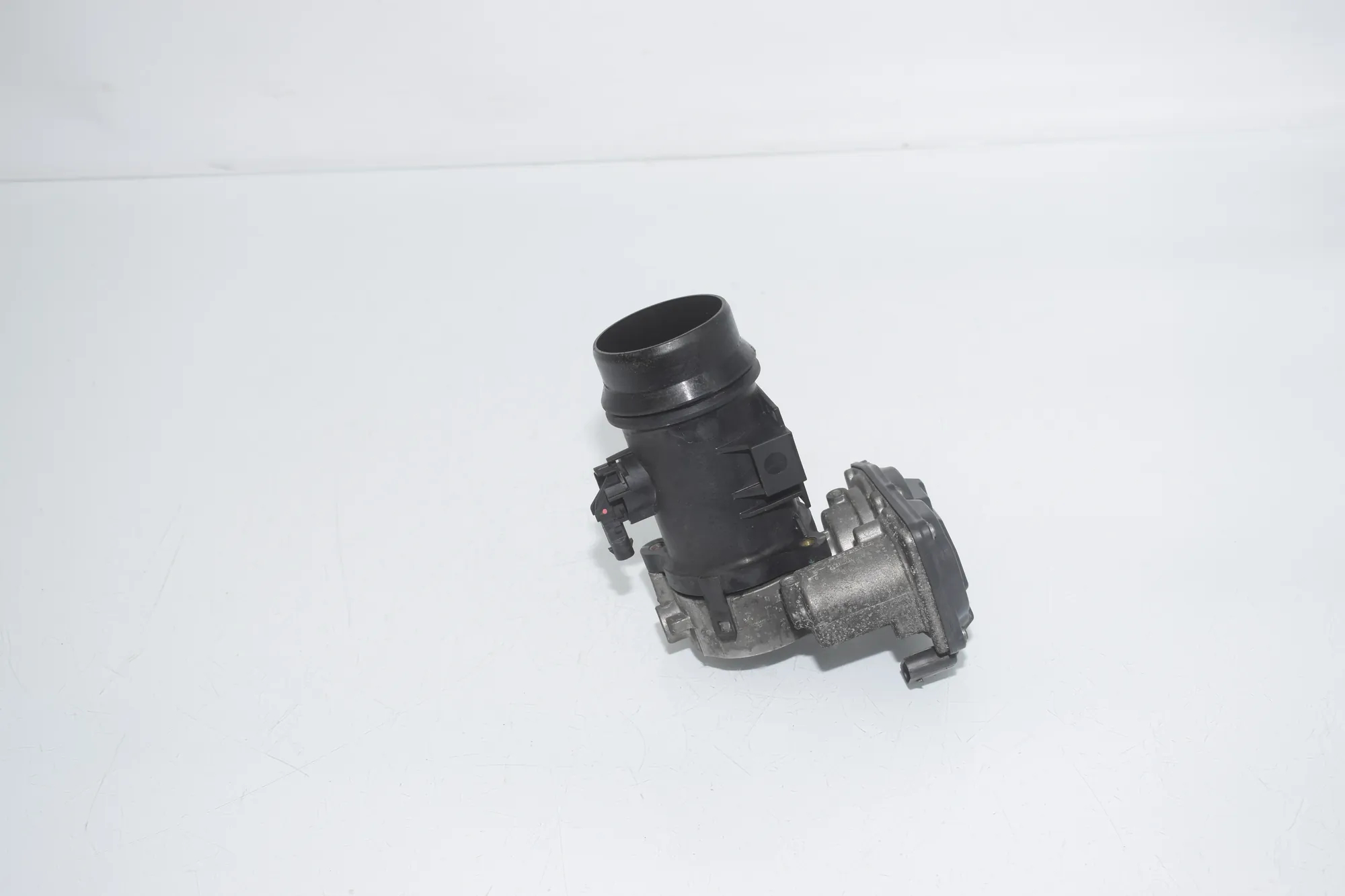 Throttle Body – OEM 7810752 · BMW 5 Touring (F11) 530 d xDrive 2011 – 2