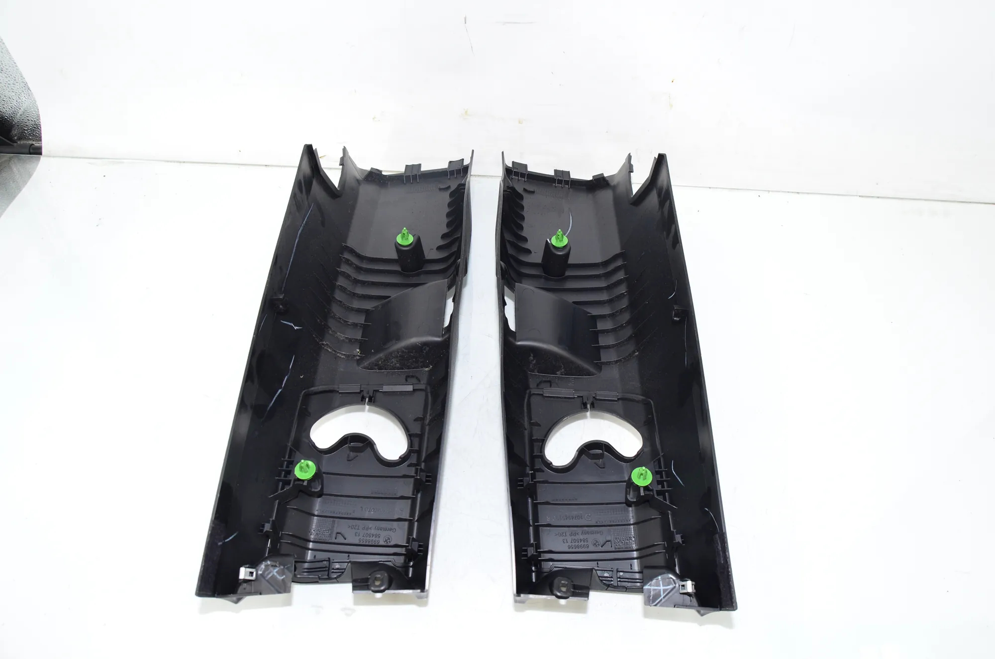Left Side B Pillar Trim – OEM 7287936 · BMW i3 (I01) s Electric 2022 – 3