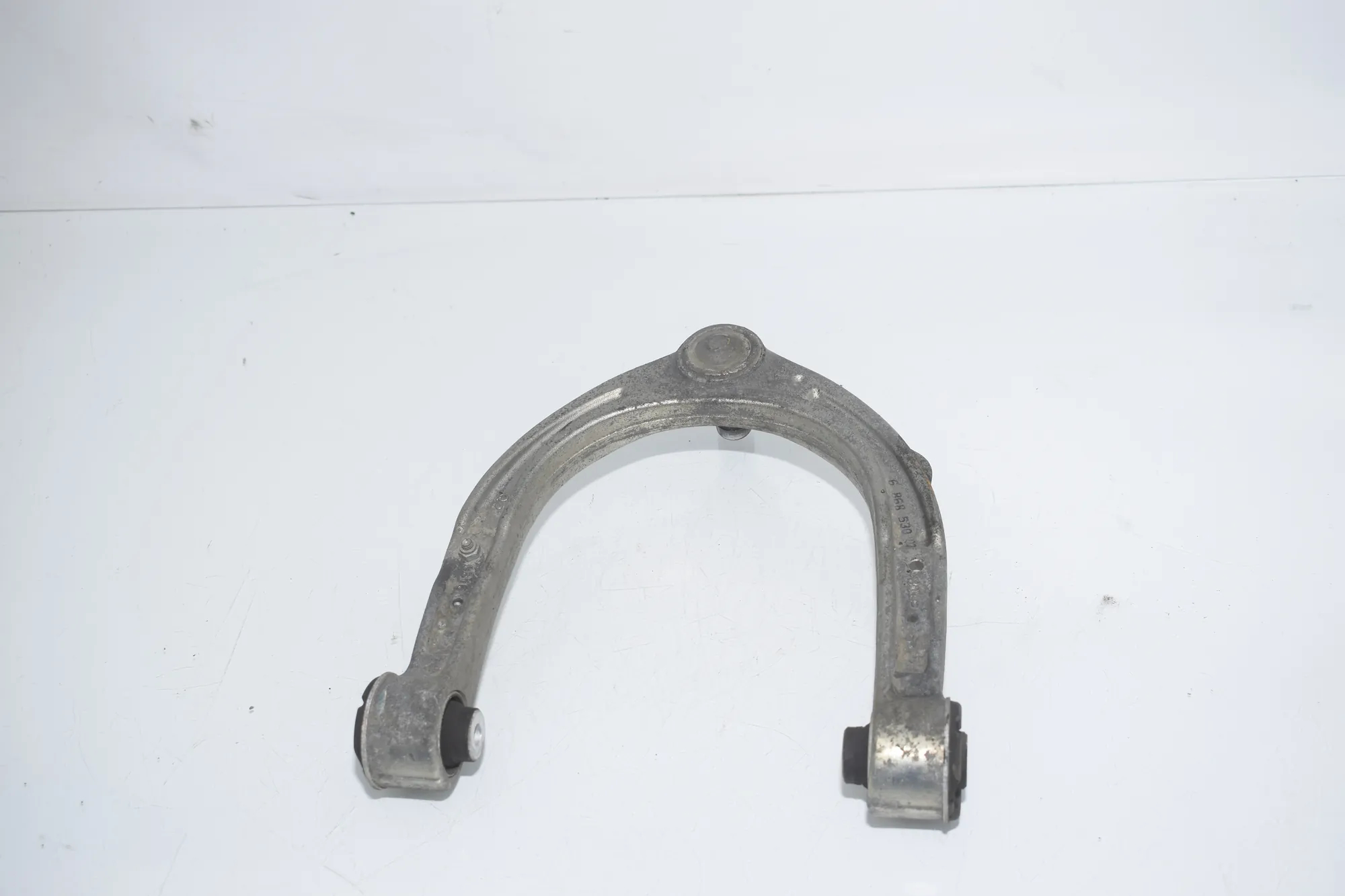 Front Left Upper Control Arm – OEM 6868530 · BMW 7 (G11, G12) 750 d, Ld xDrive 2016