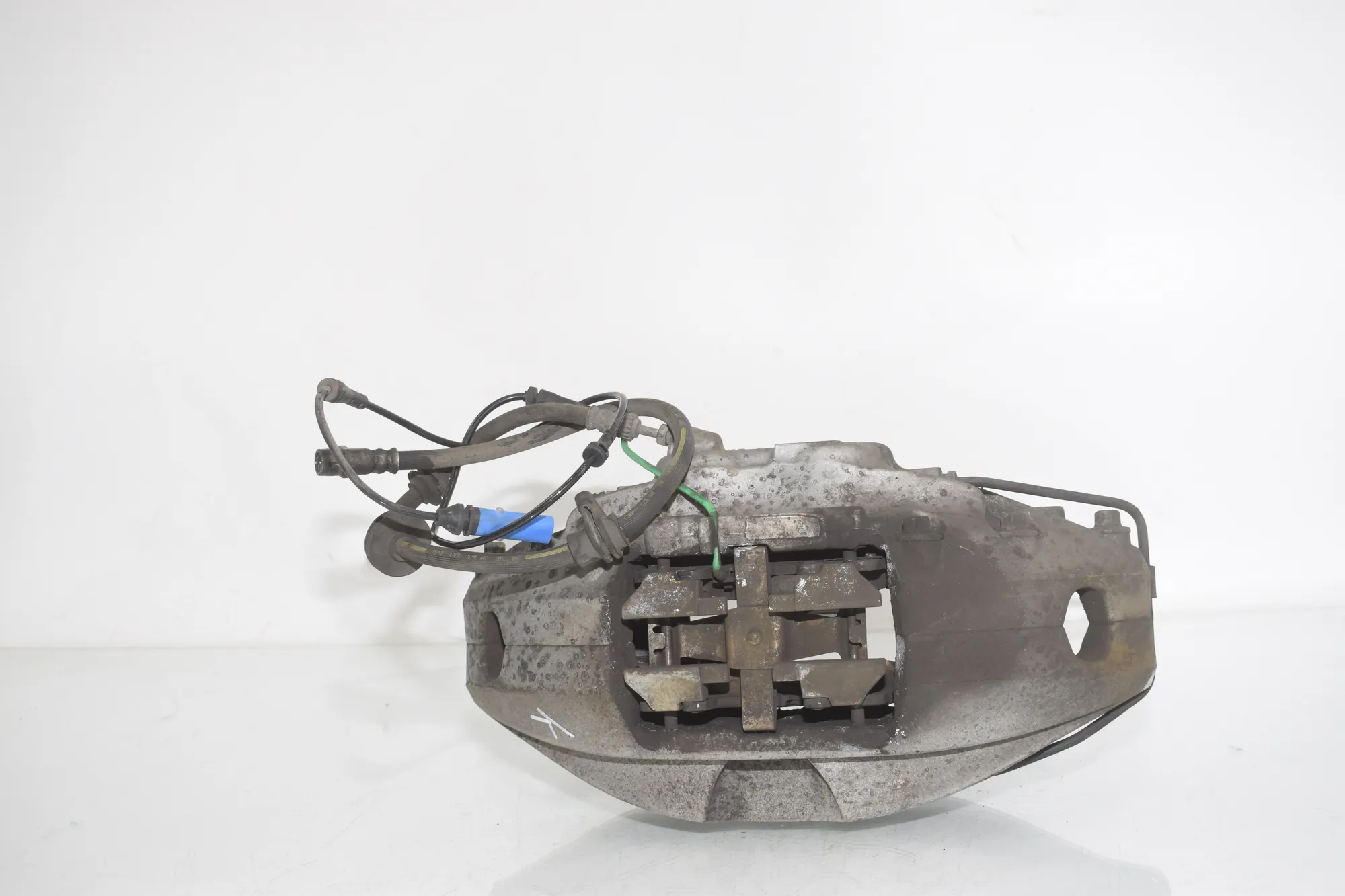 Front Left Brake Caliper – OEM 6891299 · BMW 7 (G11, G12) 750 d, Ld xDrive 2016 – 2