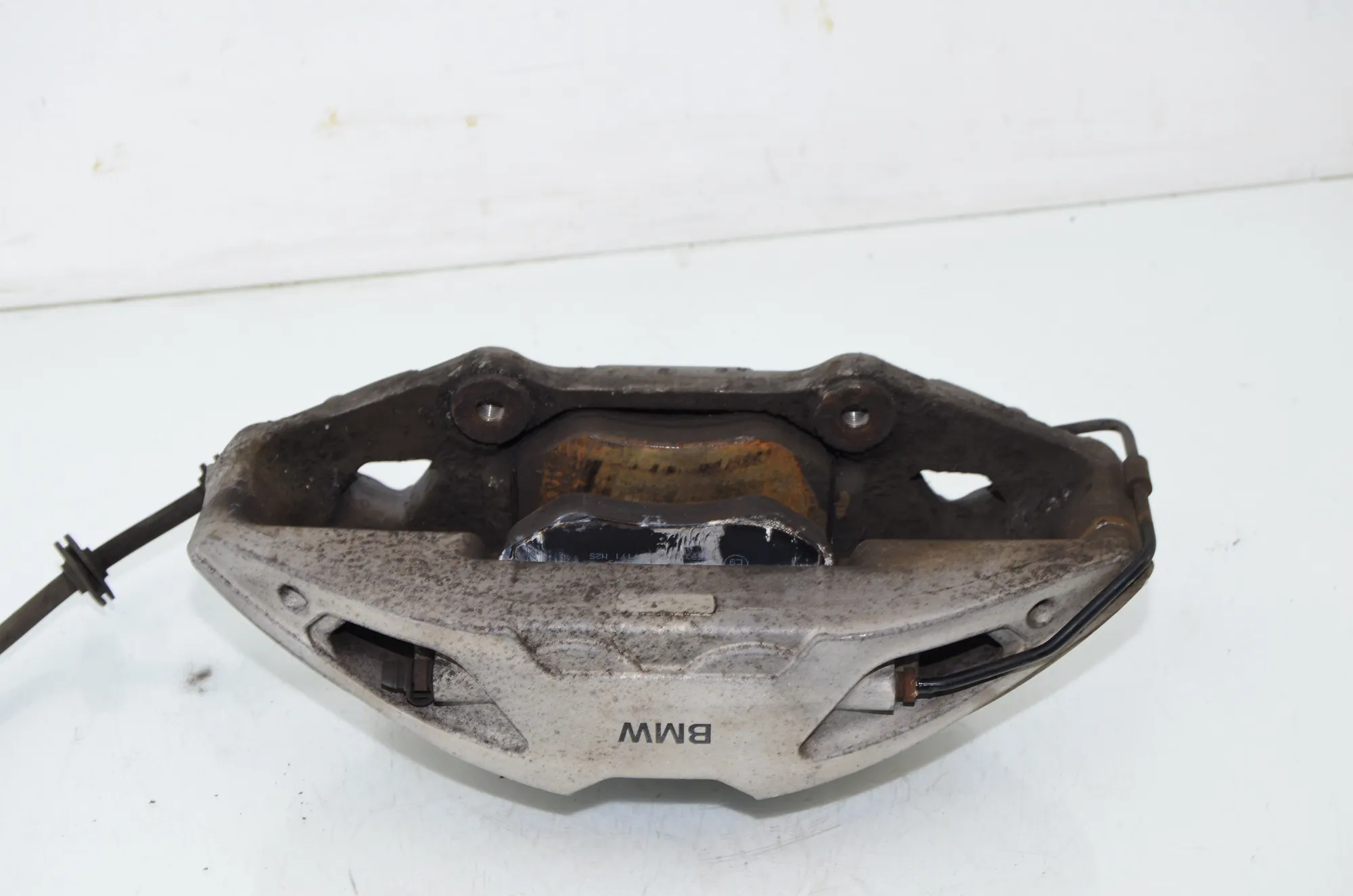 Front Right Brake Caliper – OEM 6891300 · BMW 7 (G11, G12) 750 d, Ld xDrive 2016 – 3