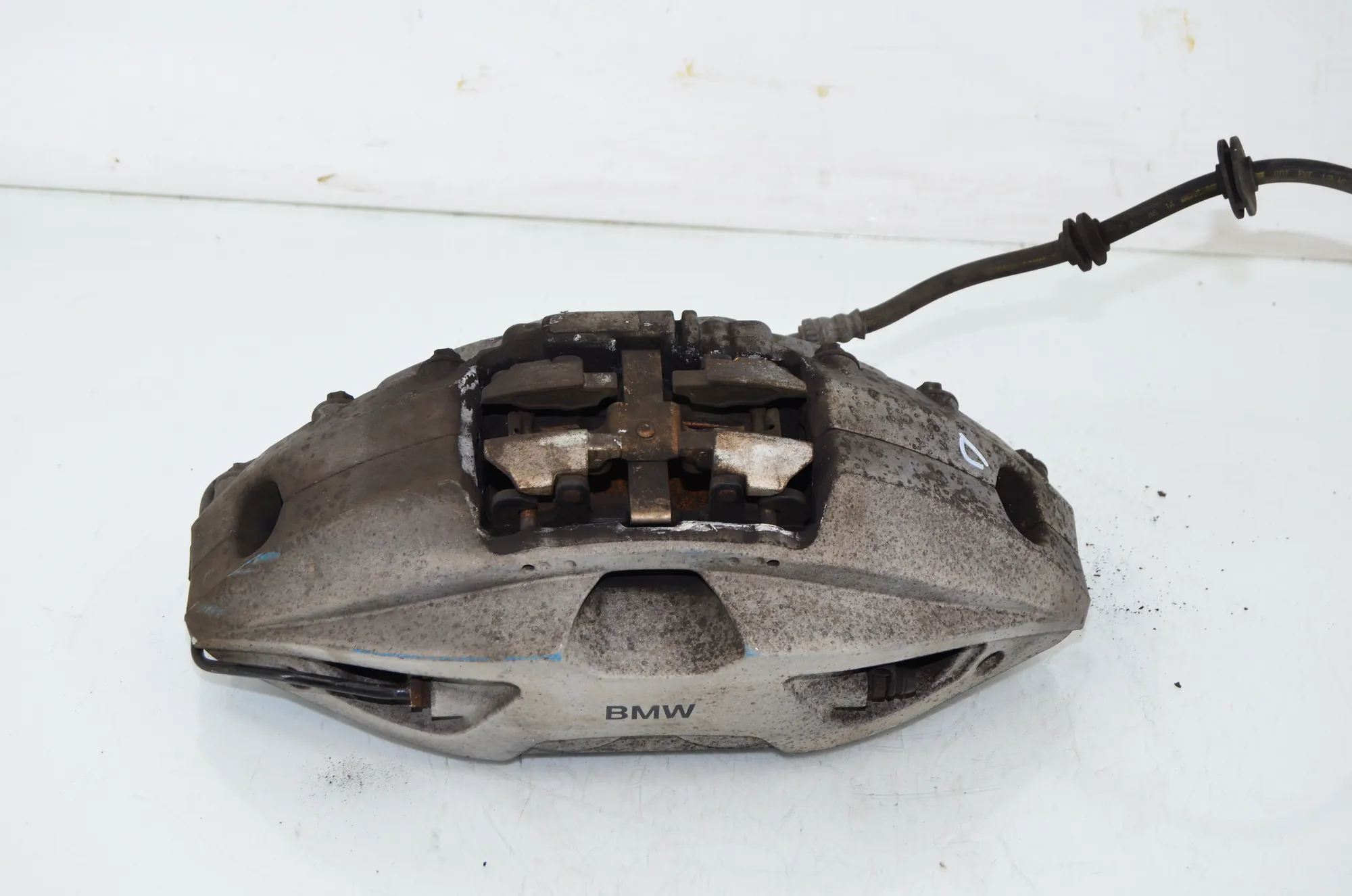 Front Right Brake Caliper – OEM 6891300 · BMW 7 (G11, G12) 750 d, Ld xDrive 2016