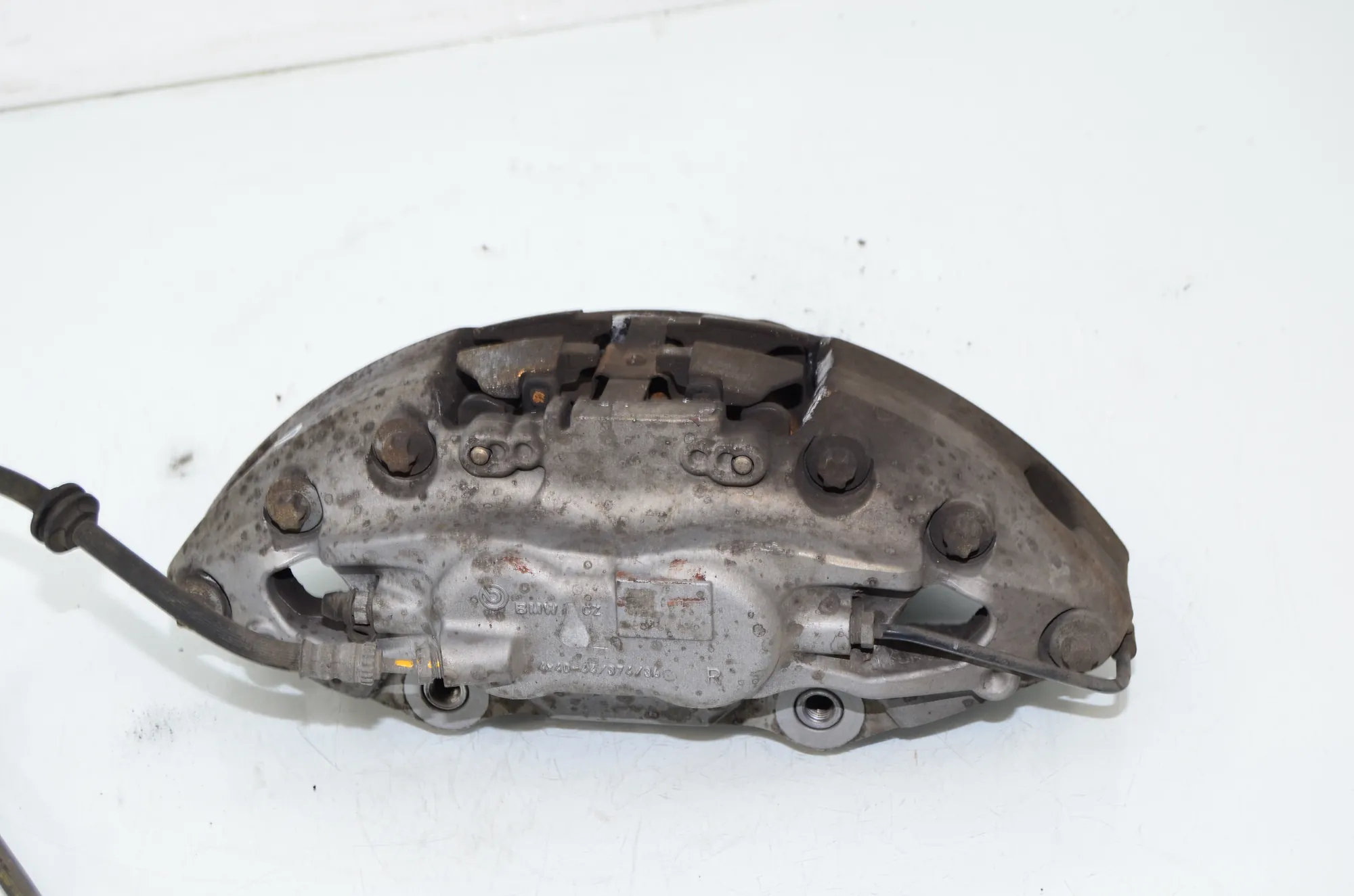 Front Right Brake Caliper – OEM 6891300 · BMW 7 (G11, G12) 750 d, Ld xDrive 2016 – 2