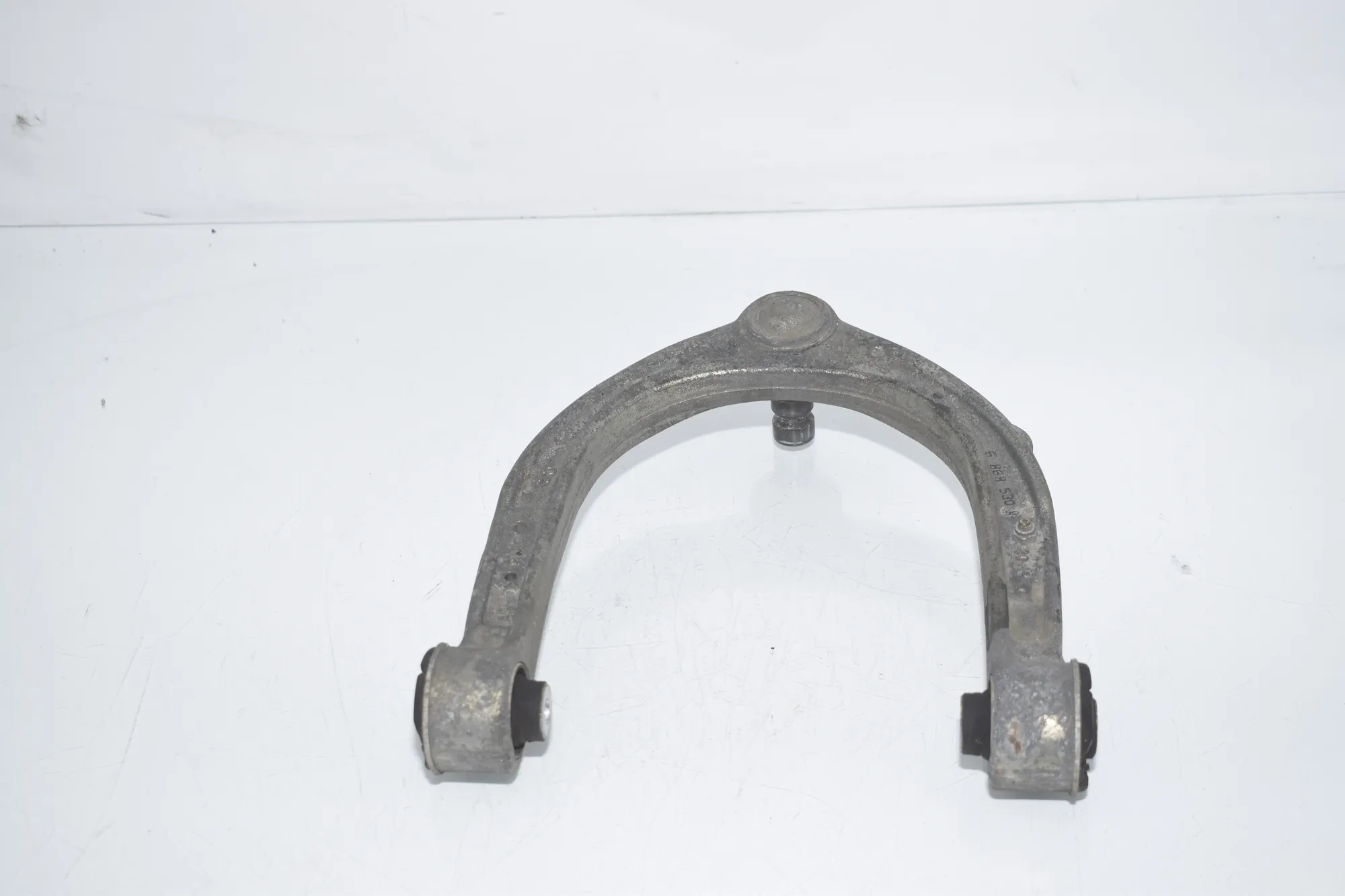 Front Right Upper Control Arm – OEM 6868530 · BMW 7 (G11, G12) 750 d, Ld xDrive 2016