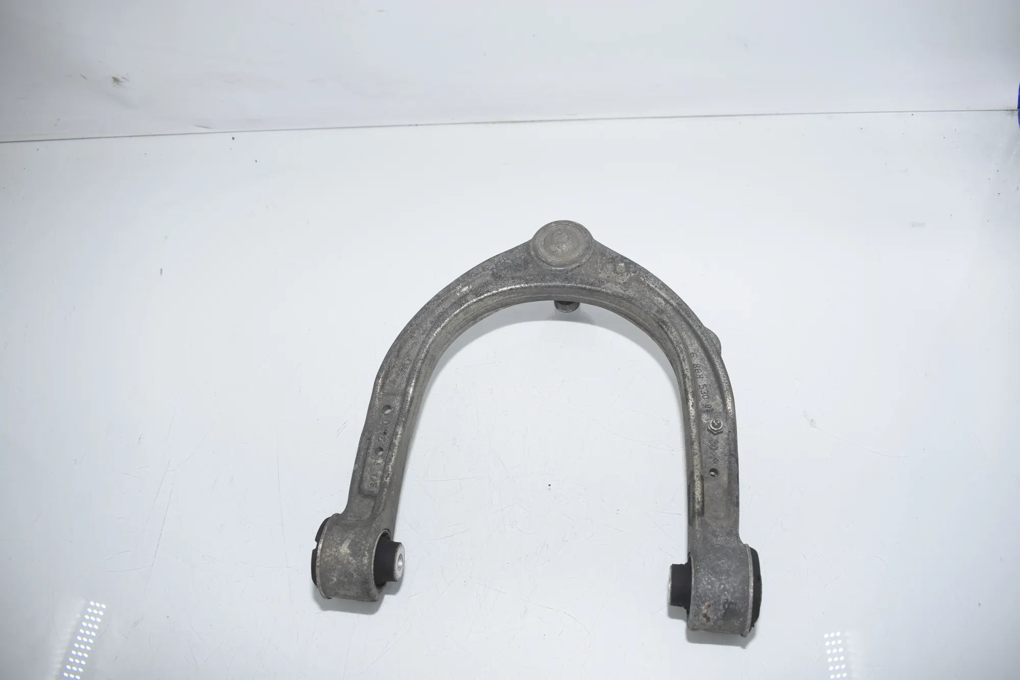 Front Right Upper Control Arm – OEM 6868530 · BMW 7 (G11, G12) 750 d, Ld xDrive 2016 – 2
