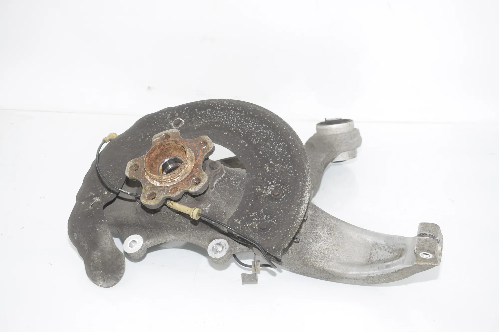 Front Left Wheel Hub – OEM 6861173 · BMW 7 (G11, G12) 750 d, Ld xDrive 2016 – 4