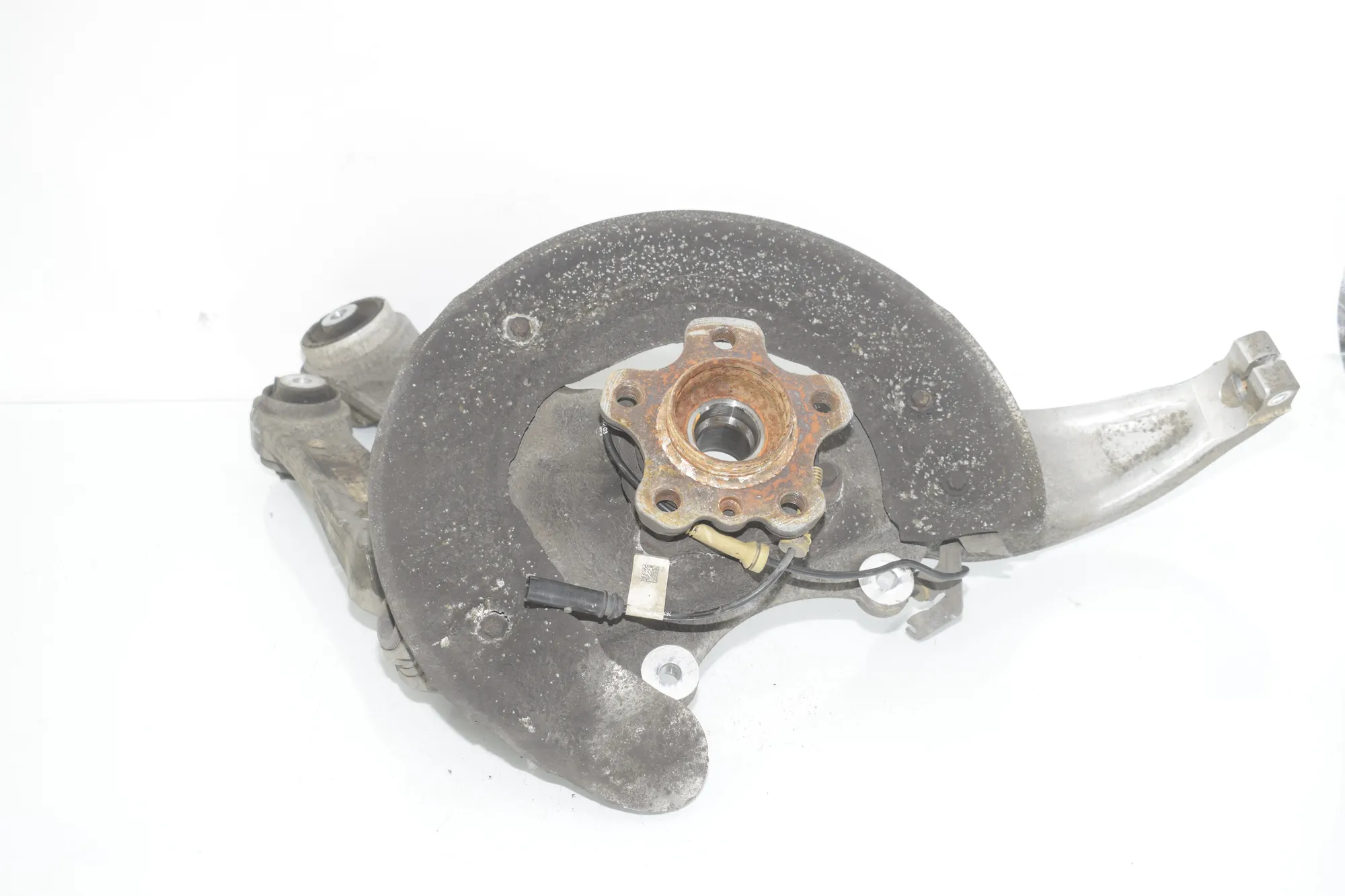 Front Left Wheel Hub – OEM 6861173 · BMW 7 (G11, G12) 750 d, Ld xDrive 2016