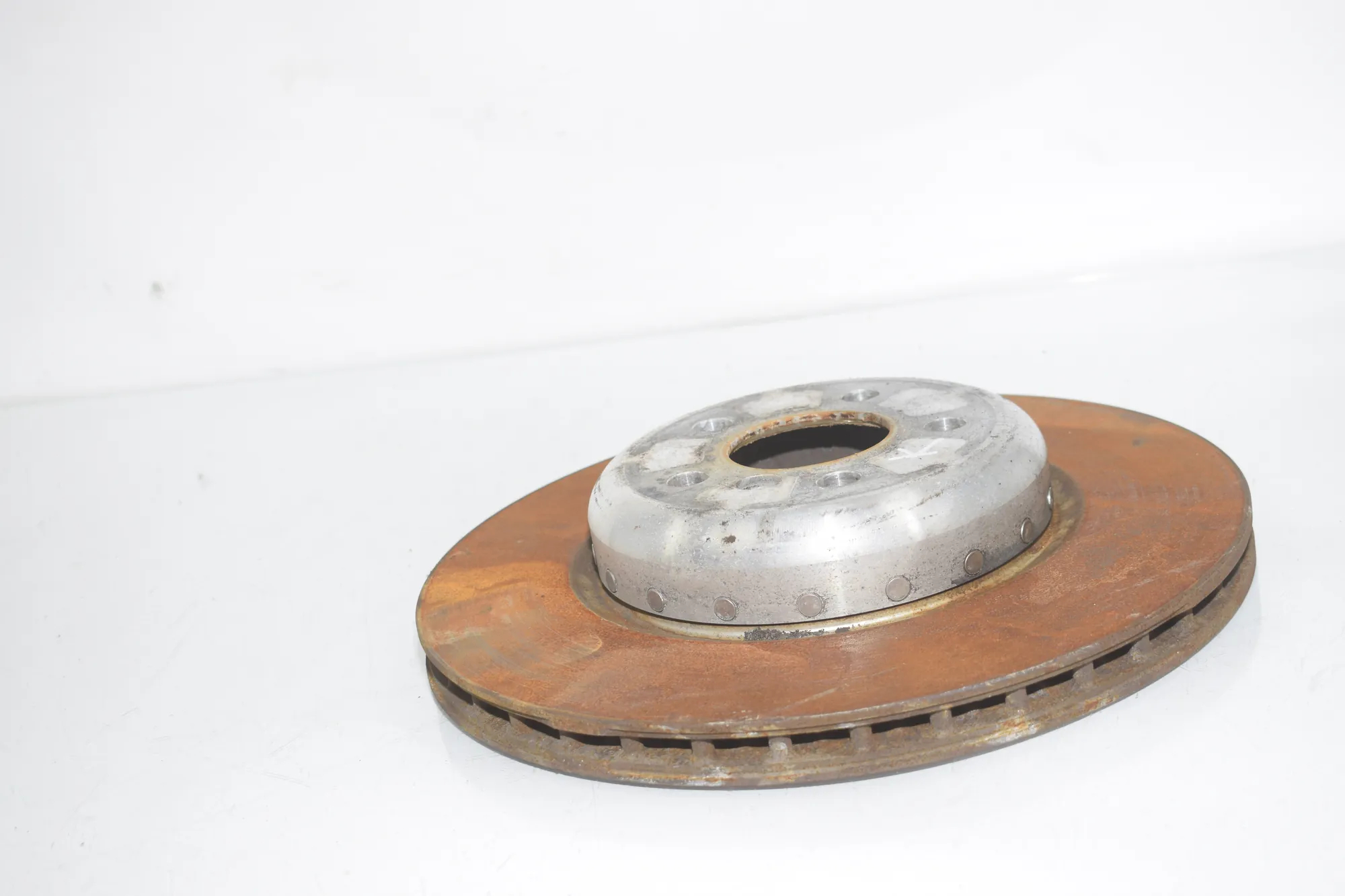 Rear Left Brake Disc – OEM 8853554 · BMW 7 (G11, G12) 750 d, Ld xDrive 2016 – 2
