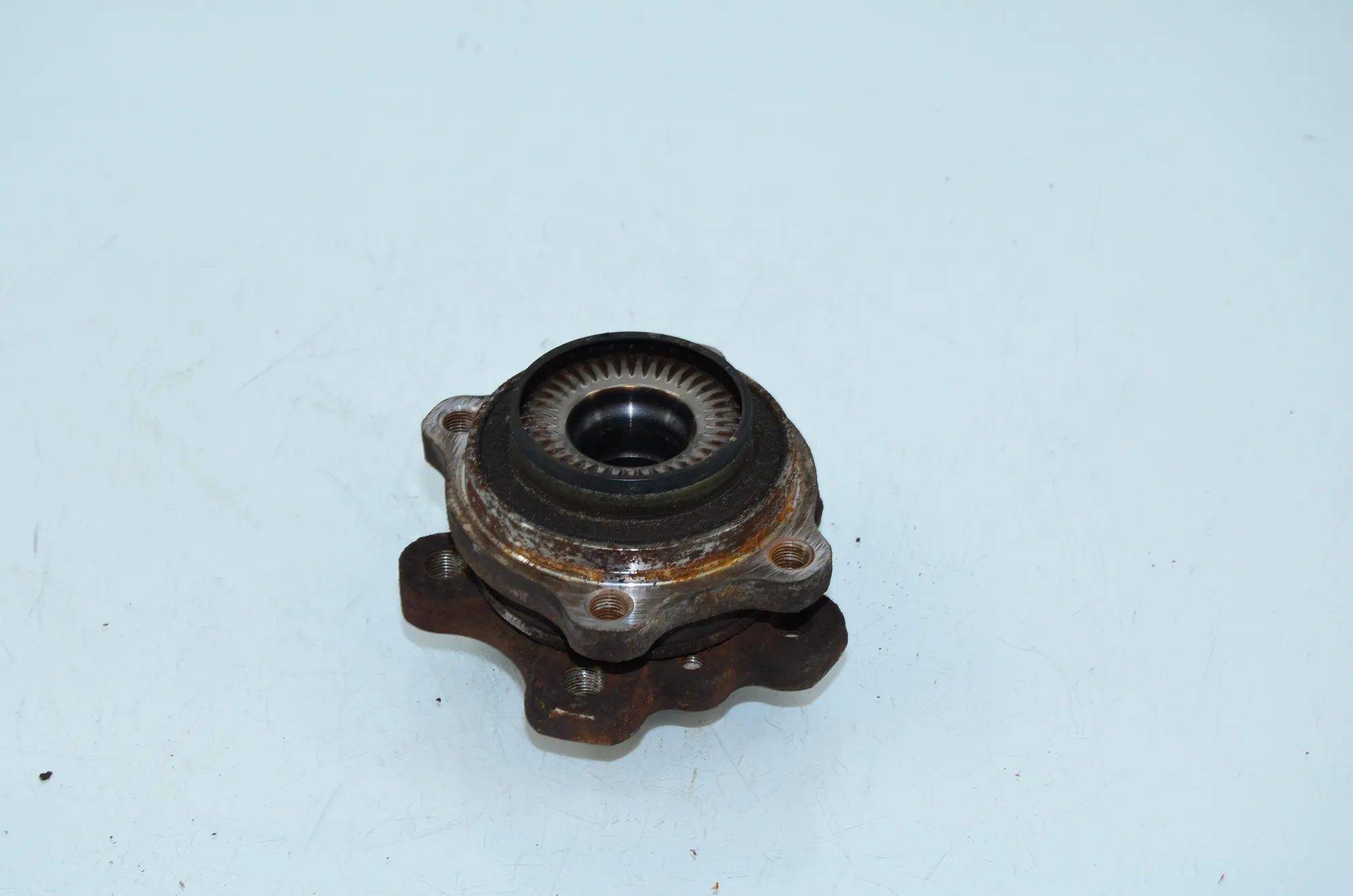 Rear Left Wheel Bearing – OEM 6899175 · BMW 7 (G11, G12) 750 d, Ld xDrive 2016 – 4