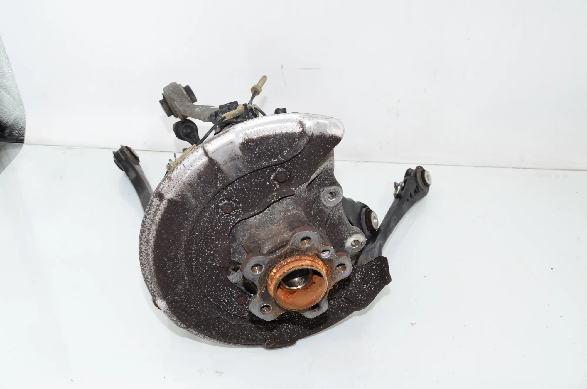 Rear Right Wheel Hub – OEM 6865662 · BMW 7 (G11, G12) 750 d, Ld xDrive 2016 – 2
