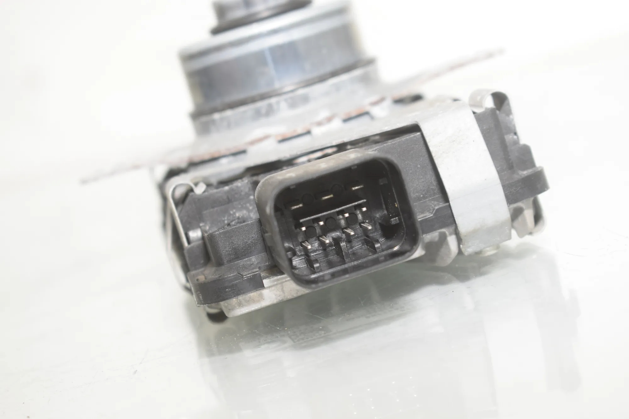Transfer Case Motor – OEM 8677688 · BMW 7 (G11, G12) 750 d, Ld xDrive 2016 – 3