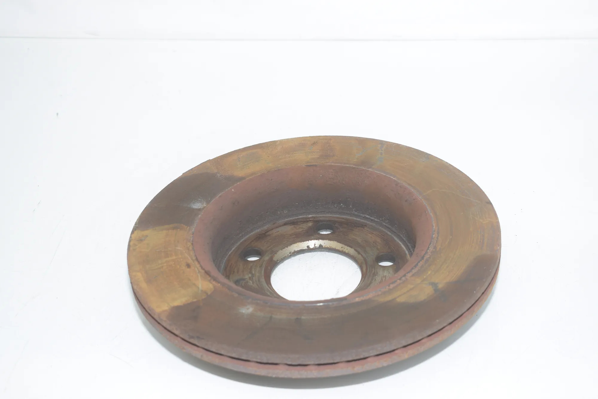 Front Left Brake Disc – OEM 2N0615301A · VW CRAFTER Furgon (SY_) (2016 - -) 2.0 TDI 2022 – 4