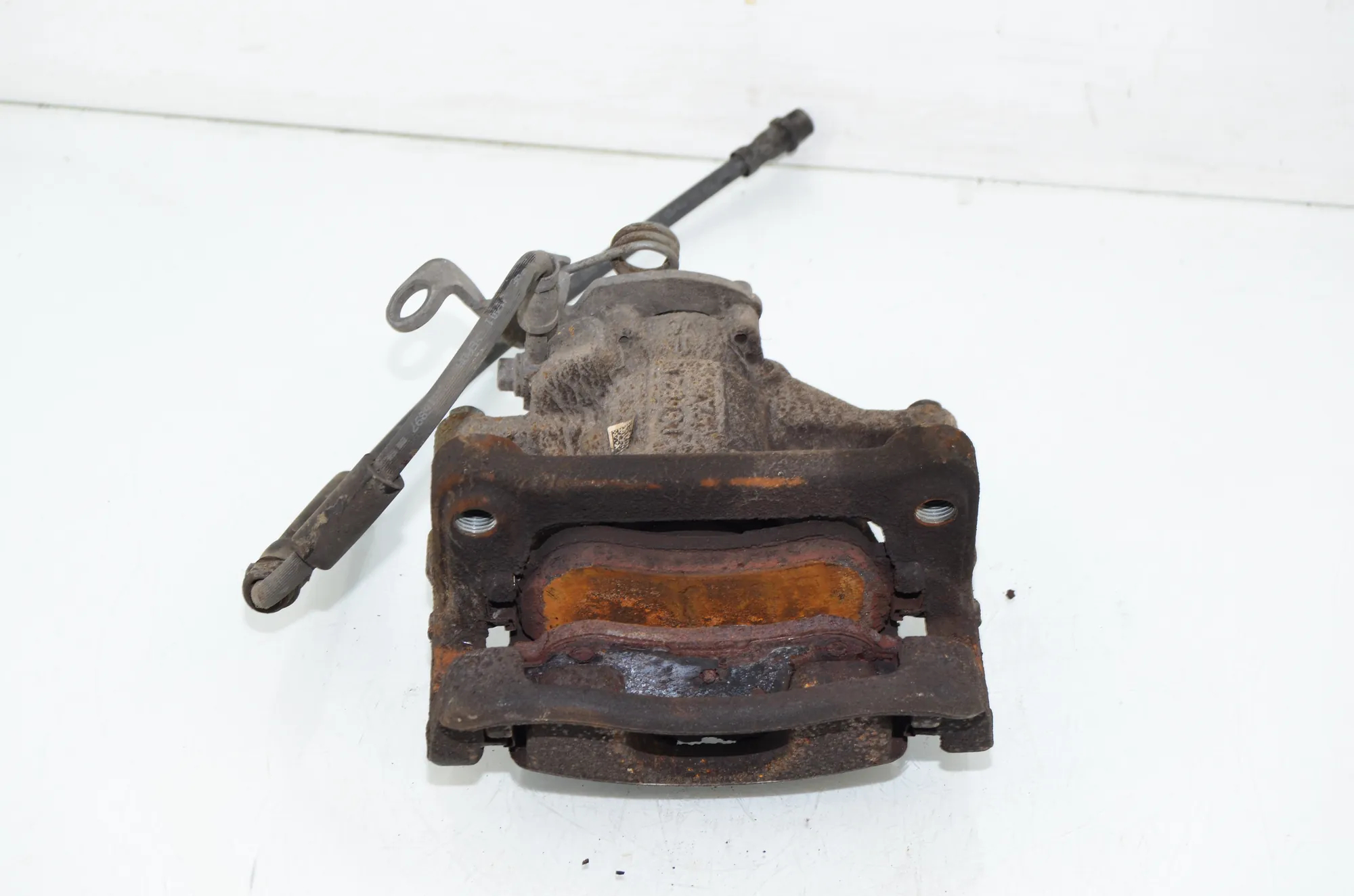 Rear Right Brake Caliper – OEM 2N0615424 · VW CRAFTER Furgon (SY_) (2016 - -) 2.0 TDI 2022 – 3