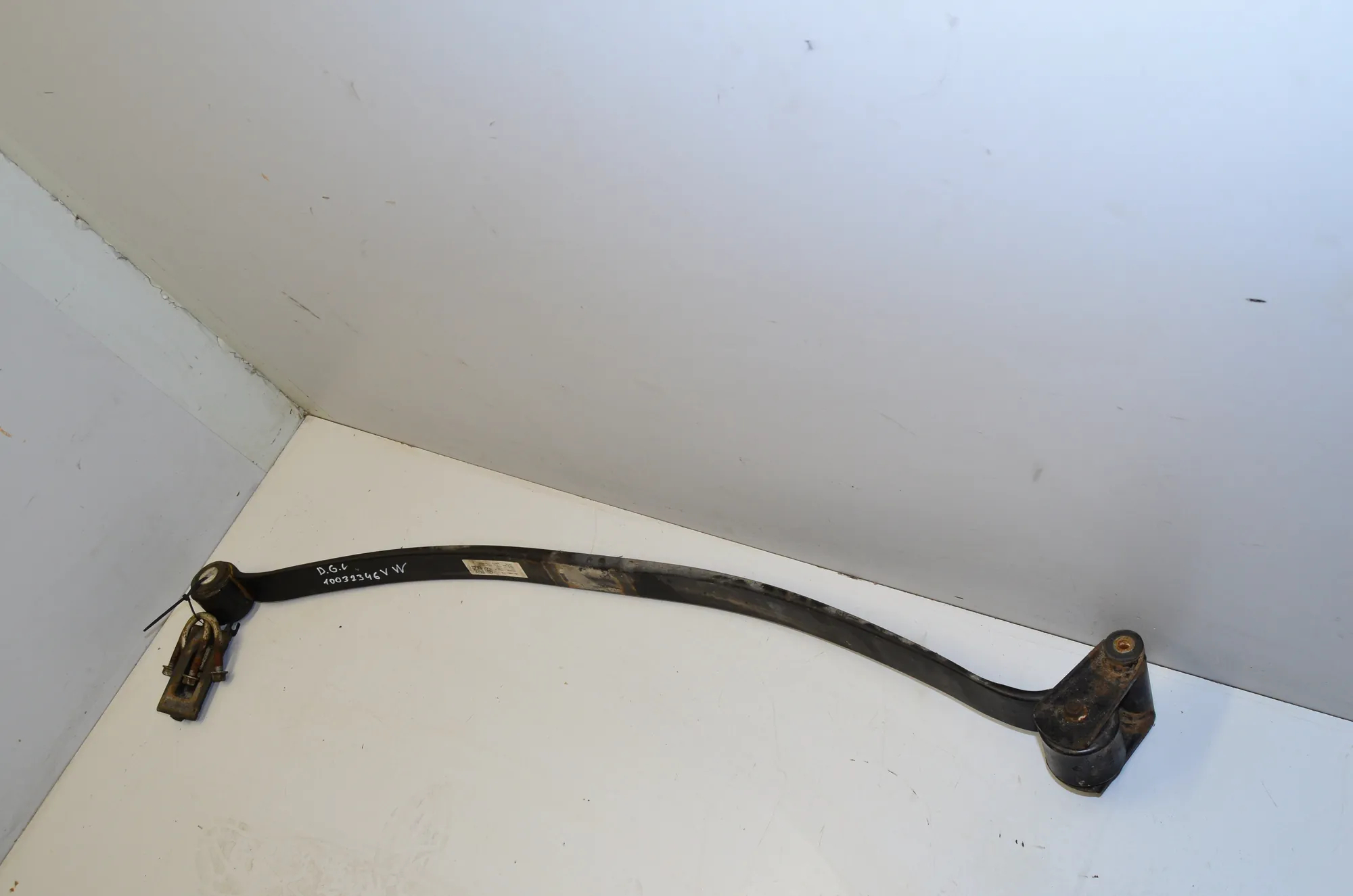 Rear Right Leaf Spring – OEM 2N0511151R · VW CRAFTER Furgon (SY_) (2016 - -) 2.0 TDI 2022 – 2