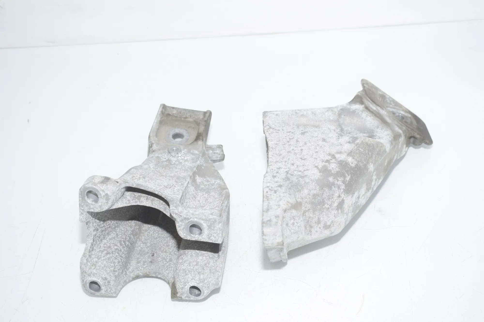 Left Side Engine Bracket – OEM 6852861 · BMW X5 (F15, F85) M 2018 – 2