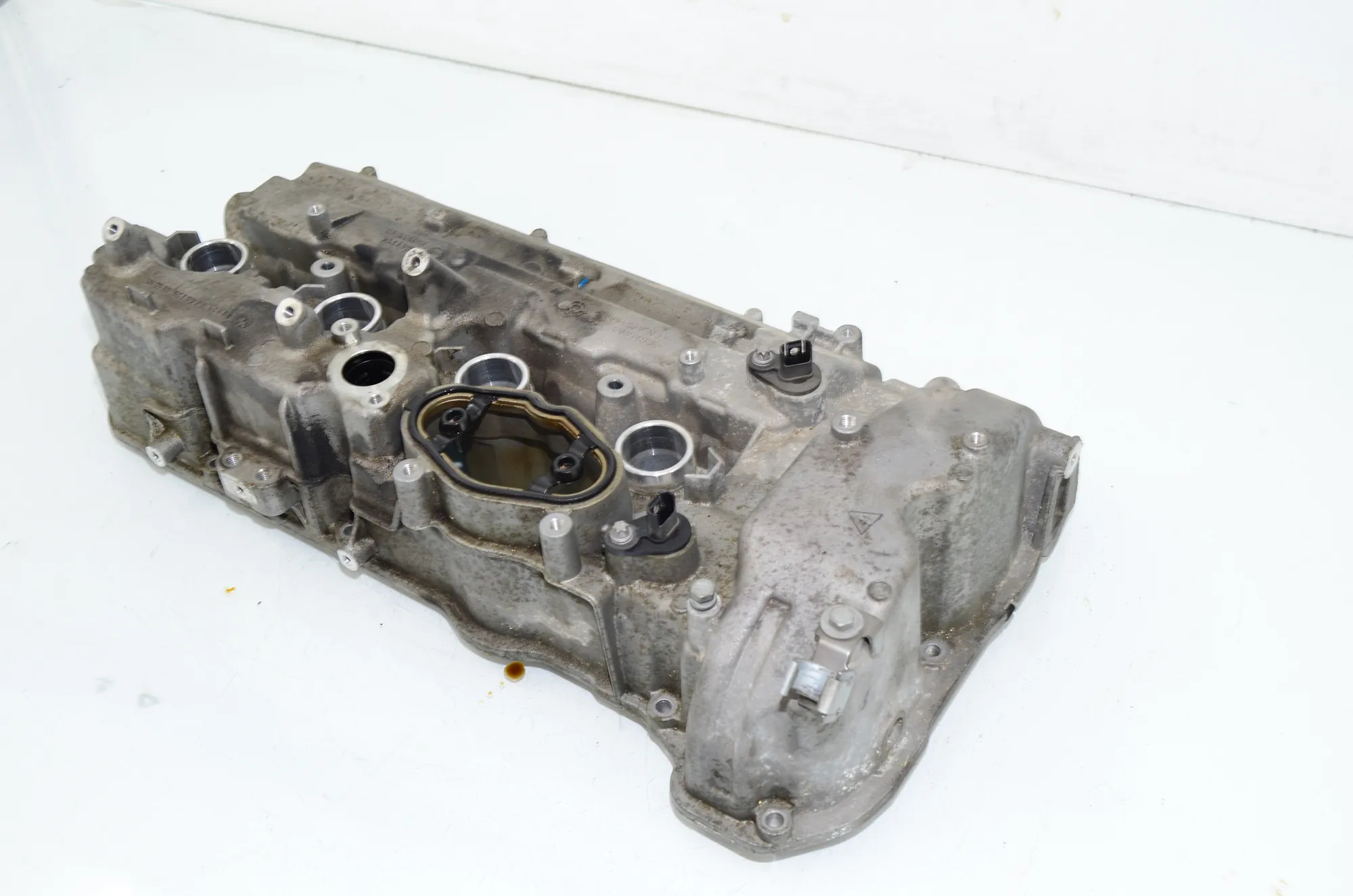 Valve Cover – OEM 8648128 · BMW X5 (F15, F85) M 2018 – 3