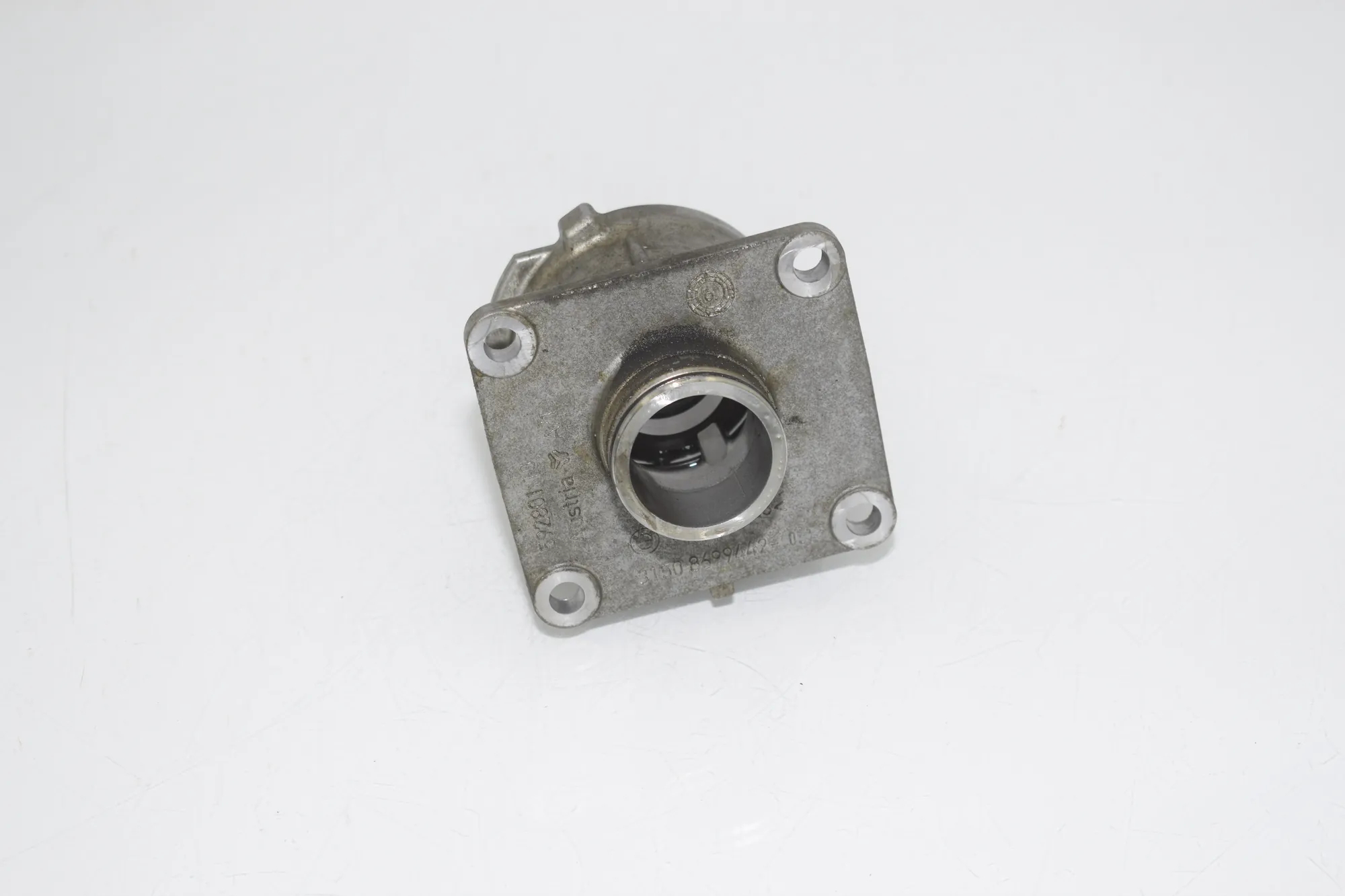Left Side Engine Bracket – OEM 8699442 · BMW X5 (F15, F85) M 2018