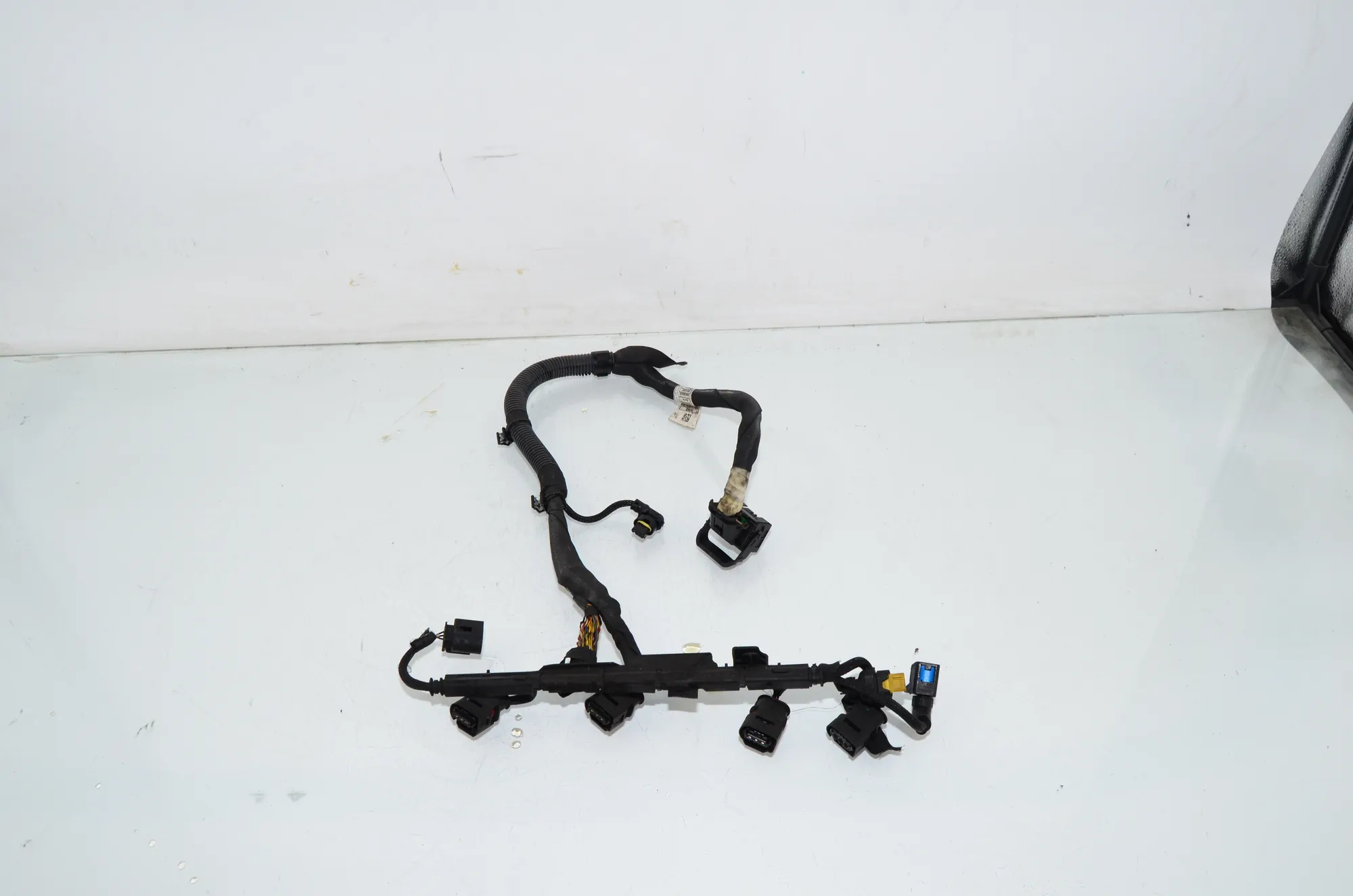 Fuel Injector Wire Connection – OEM 8581459 · BMW 5 Touring (G31) (2017 - -) 520 d 2019 – 3