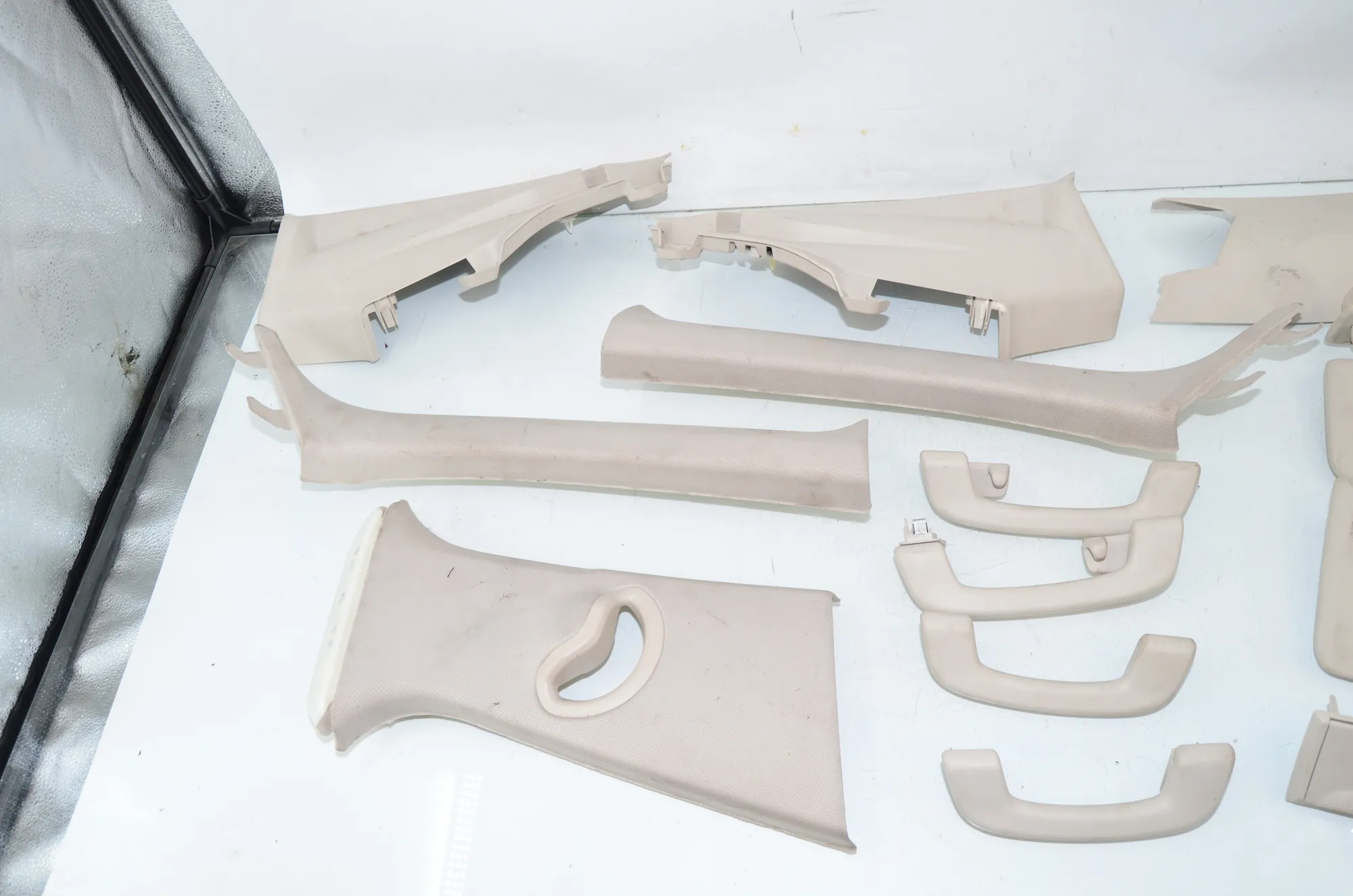 Interior Side Pillars Trim Kit – OEM 51167475742 · BMW 3 Touring (G21) (2019 - -) 318 i 2023 – 2