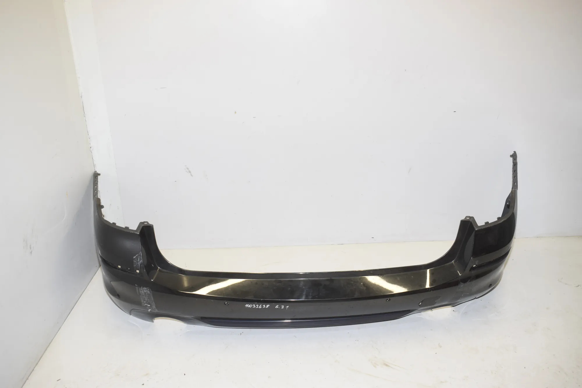 Rear Bumper – OEM 7475609 · BMW 5 Touring (G31) (2017 - -) 520 d 2019 – 2