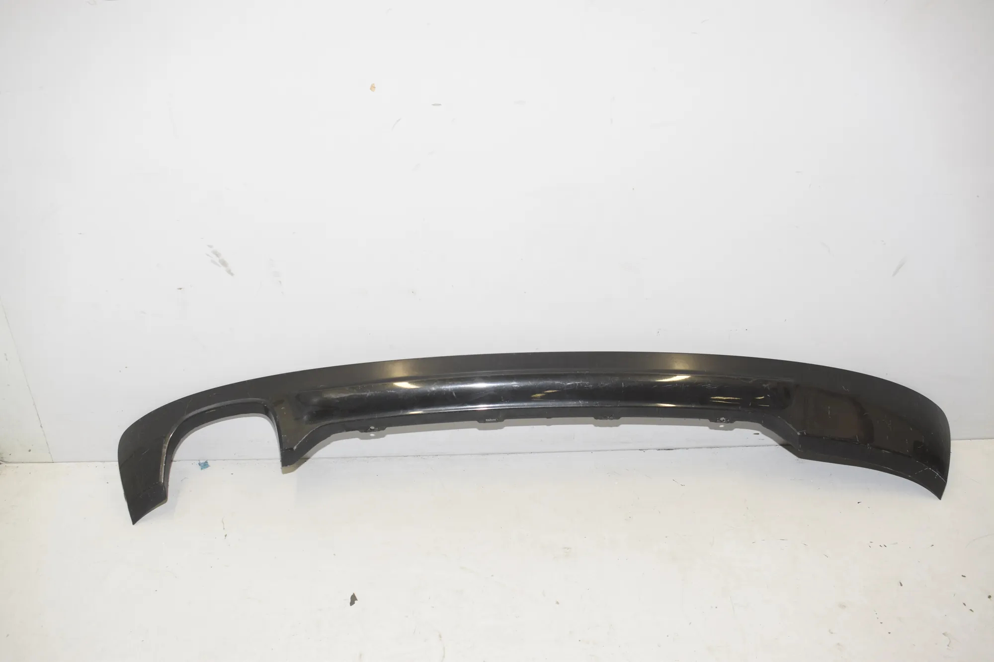 Rear Bumper Lower Diffuser – OEM 7209055 · BMW 7 (F01, F02) BMW 7 (F01, F02) 740 i, Li 2011 – 2
