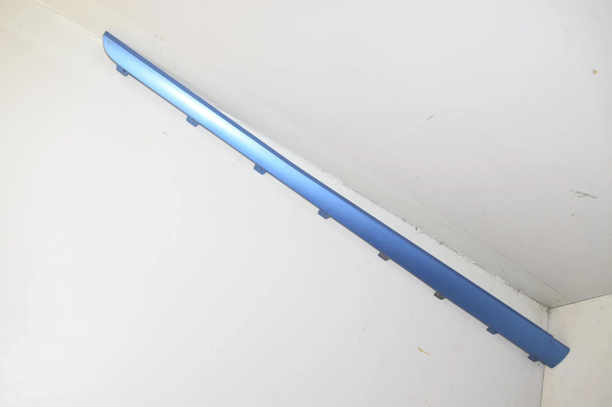 Right Side Plastic Sideskirt Cover – OEM 7369784 · BMW i3 (I01) Hybrid 2014 – 3