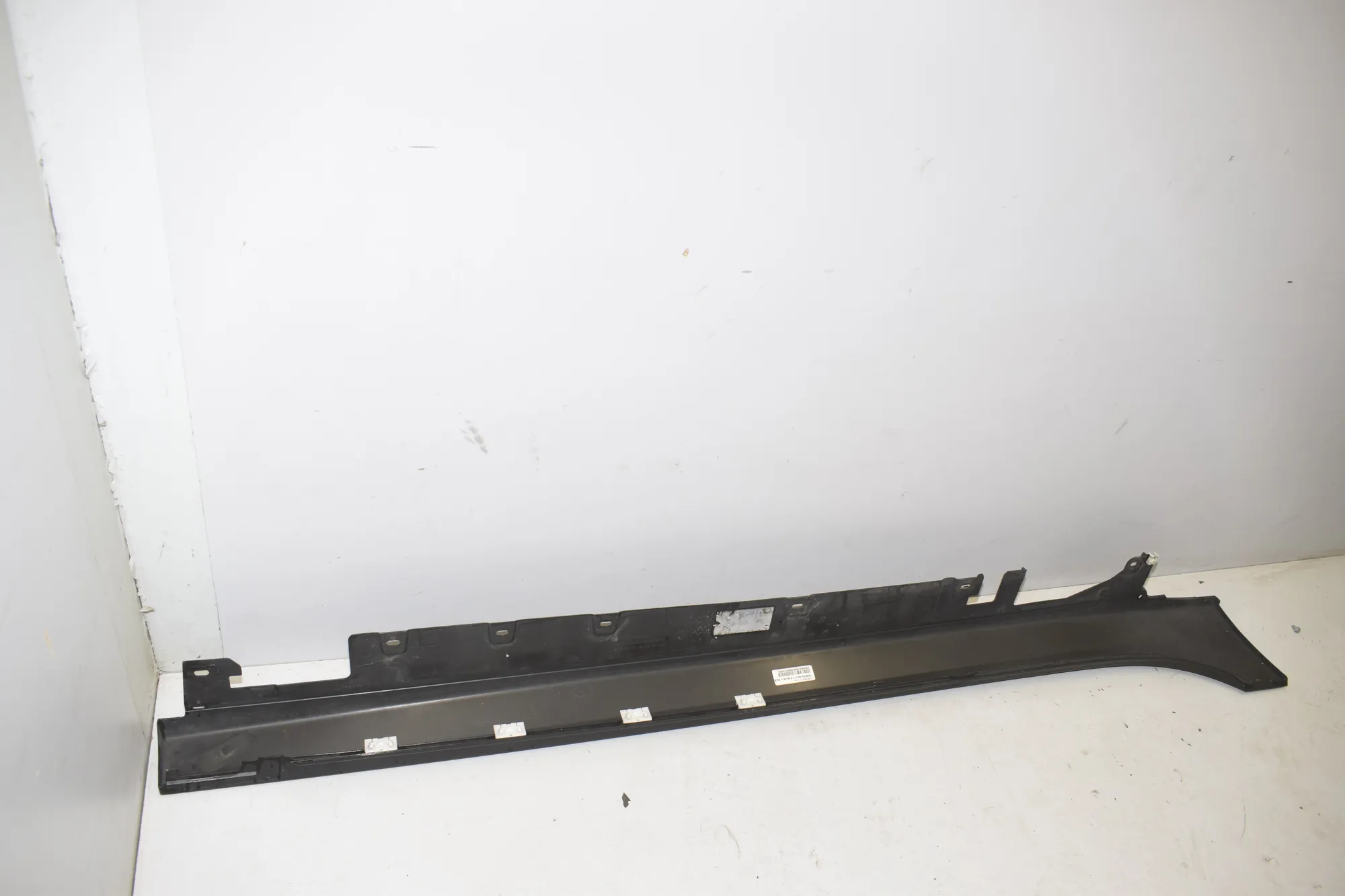 Left Side Plastic Sideskirt Cover – OEM 7461381 · BMW 1 (F40) BMW 1 (F40) (F40) 118i 2021 – 4