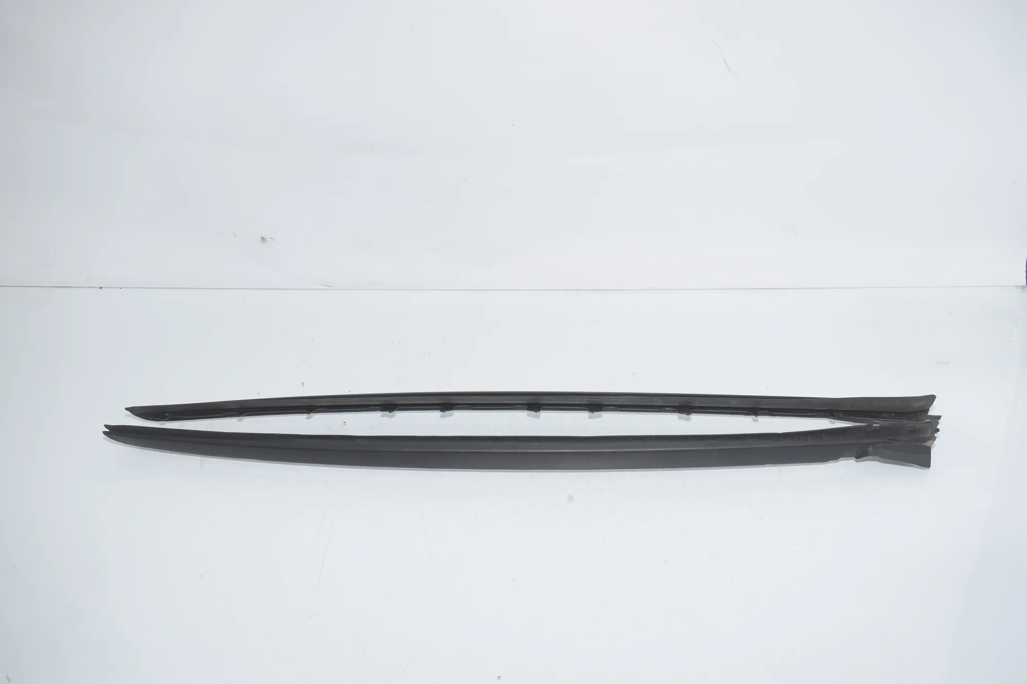Front Windshield Trim – OEM 7427874 · BMW 3 Touring (G21) (2019 - -) 318 i 2023