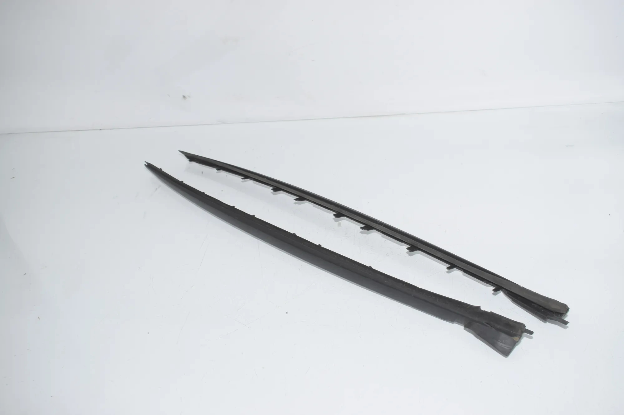 Front Windshield Trim – OEM 7427874 · BMW 3 Touring (G21) (2019 - -) 318 i 2023 – 3