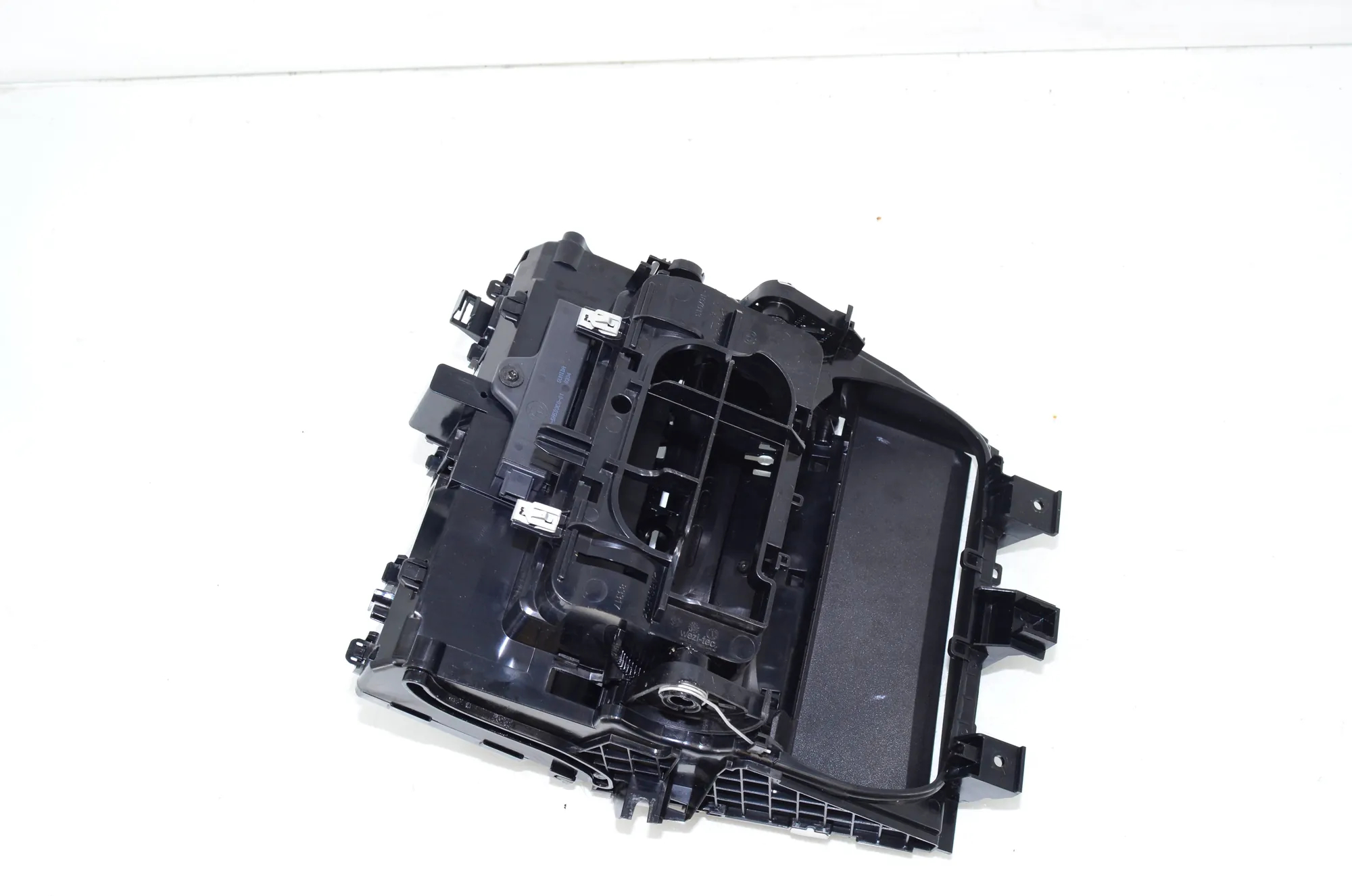 Cup Holder – OEM 6806790 · BMW 3 Touring (G21) (2019 - -) 318 i 2023 – 3