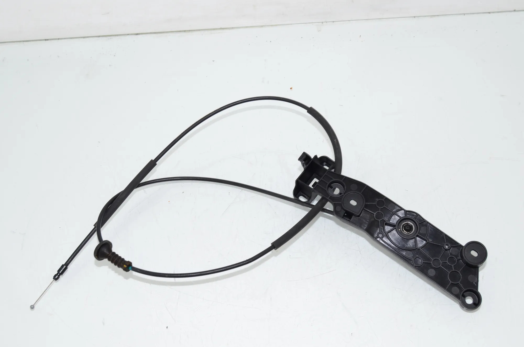 Bonnet Lock Cable – OEM 7446416 · BMW 3 Touring (G21) (2019 - -) 318 i 2023 – 4