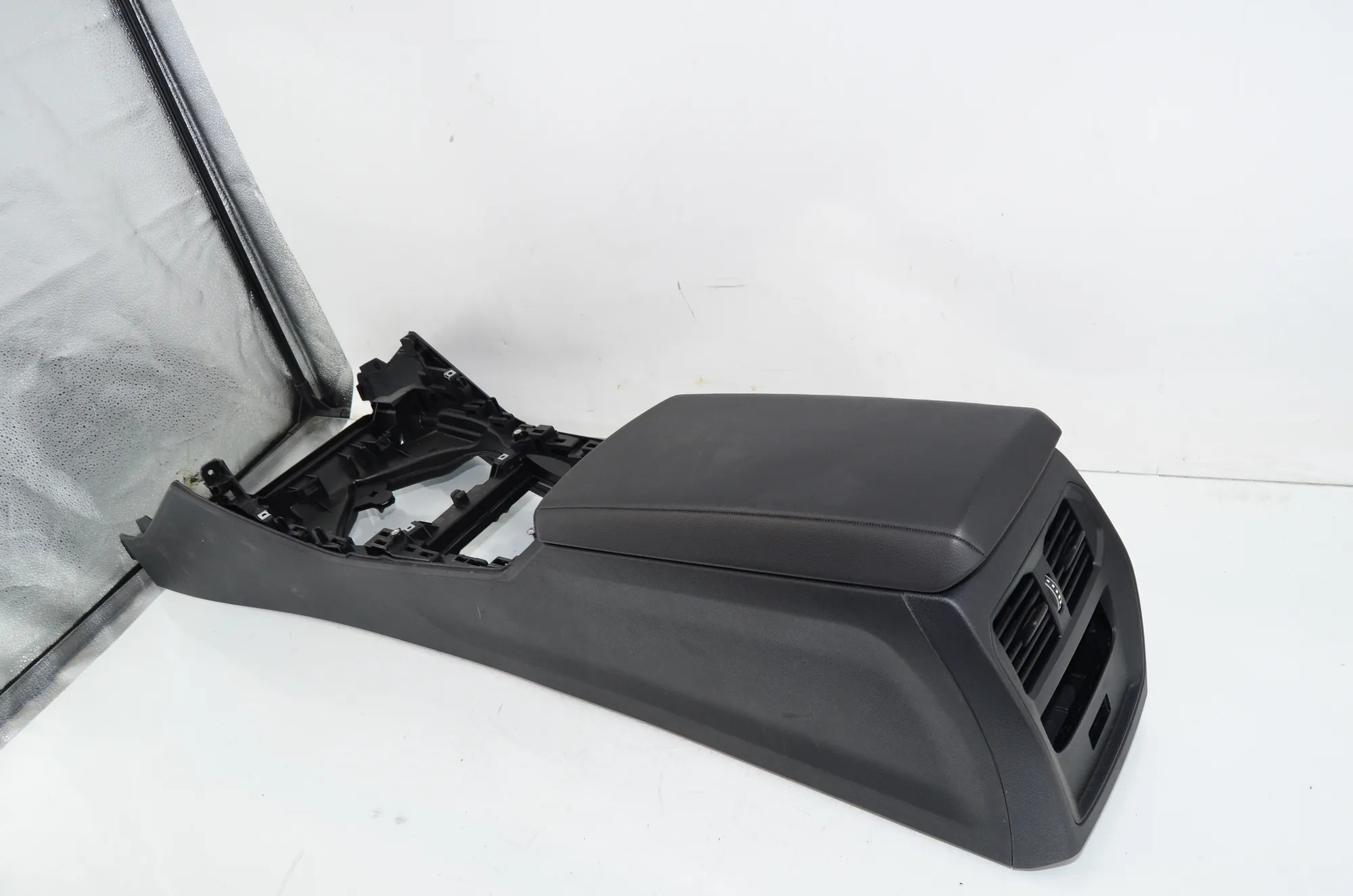 Center Console – OEM 6996833 · BMW 3 Touring (G21) (2019 - -) 318 i 2023 – 5