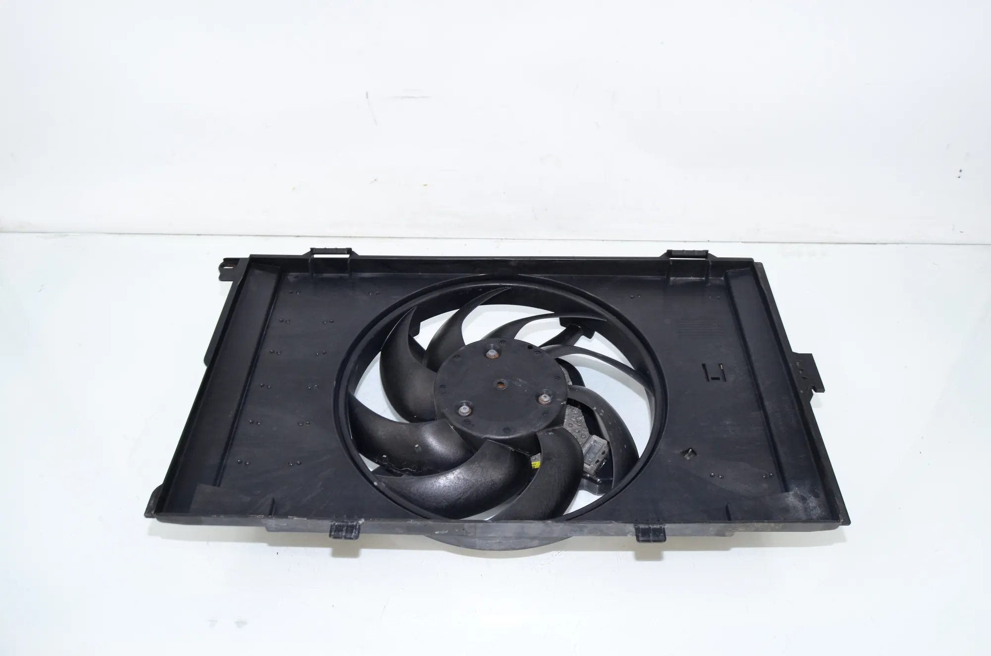 A/C Air Condition Fan – OEM 8641948 · BMW i3 (I01) Electric 2014 – 2
