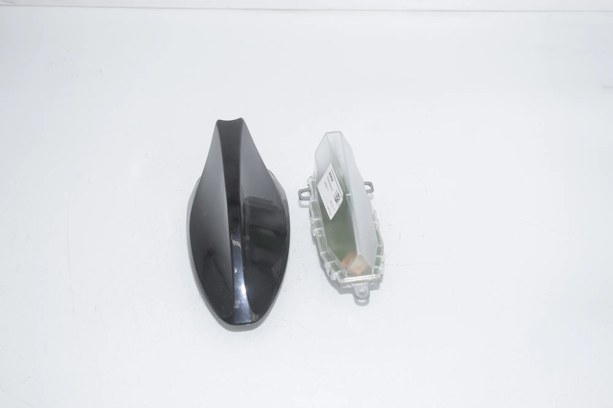 Antenna Trim – OEM 9290893 · BMW i3 (I01) Electric 2014 – 2