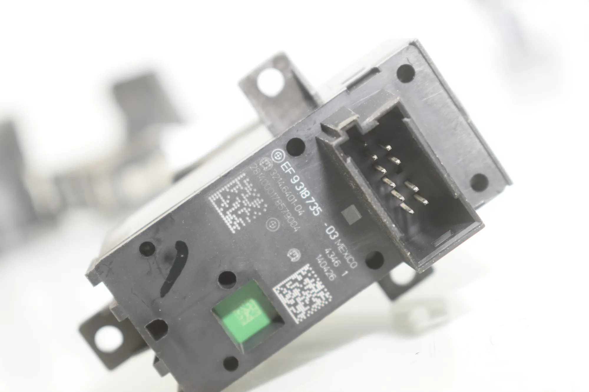 Switches – OEM 9326501 · BMW i3 (I01) Electric 2014 – 8