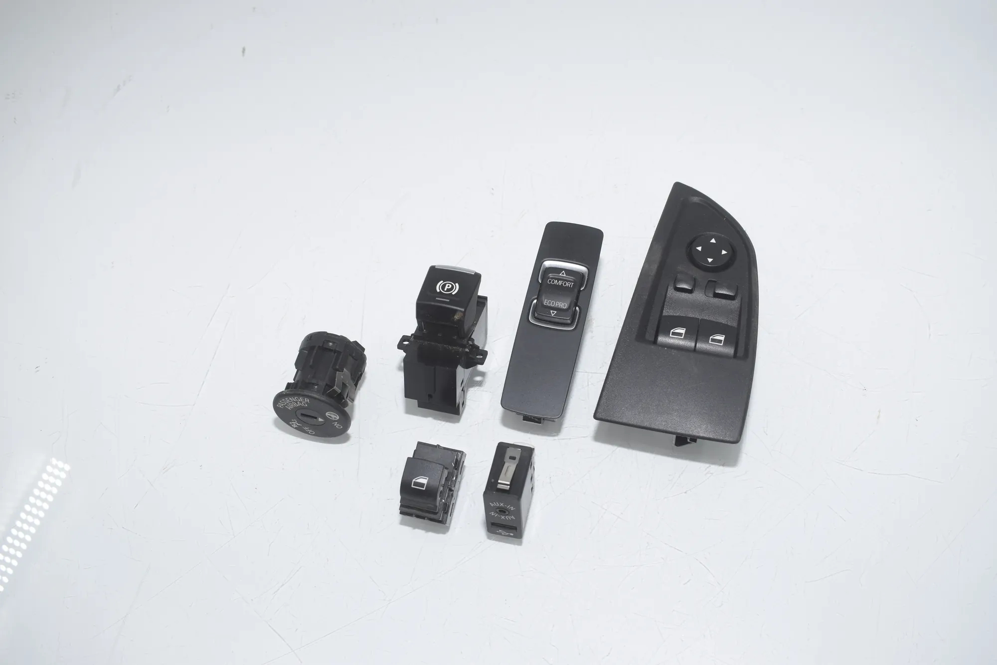 Switches – OEM 9326501 · BMW i3 (I01) Electric 2014 – 2