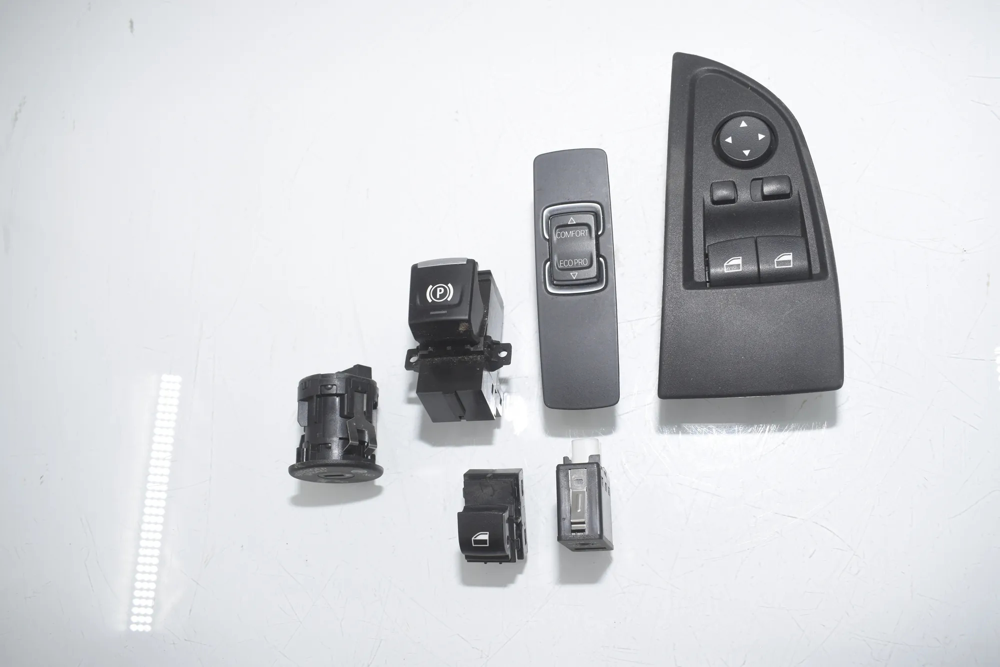 Switches – OEM 9326501 · BMW i3 (I01) Electric 2014 – 4