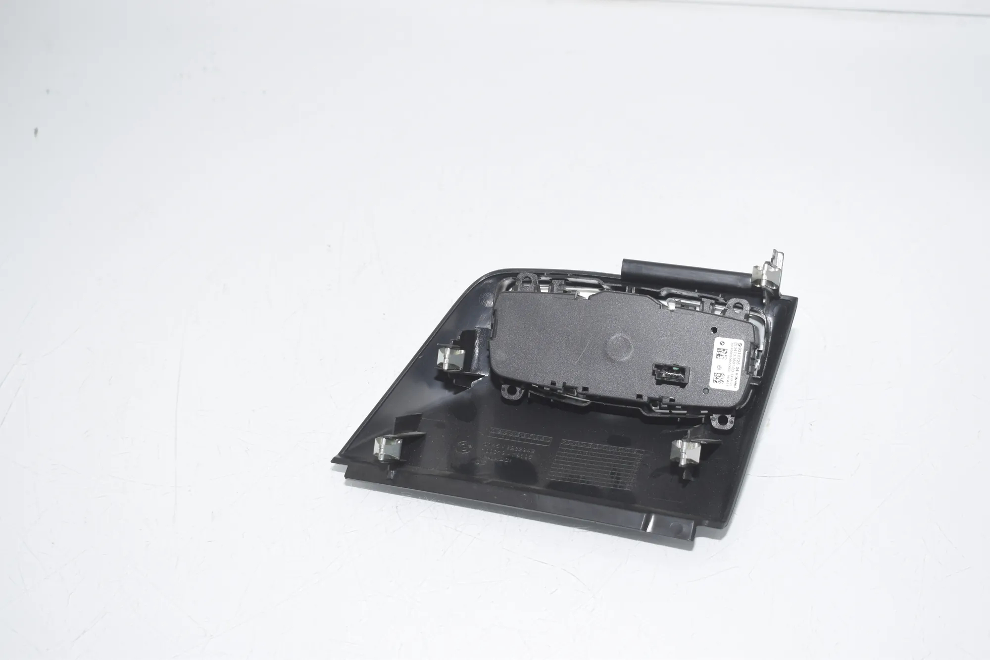Headlight Switch Control Unit – OEM 9311725 · BMW i3 (I01) Electric 2014 – 4